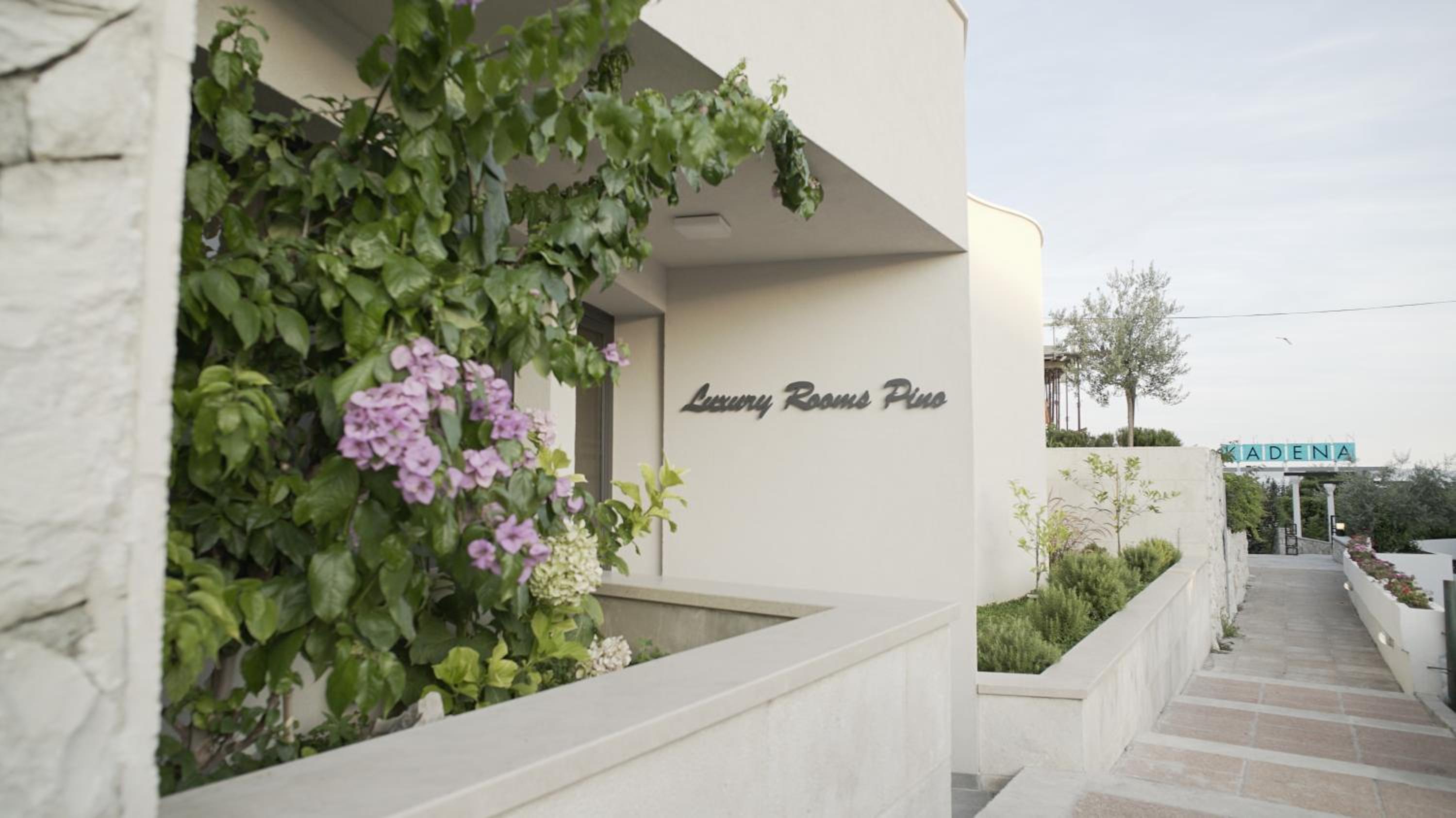 Hotel Luxury Rooms Pino - Image 1