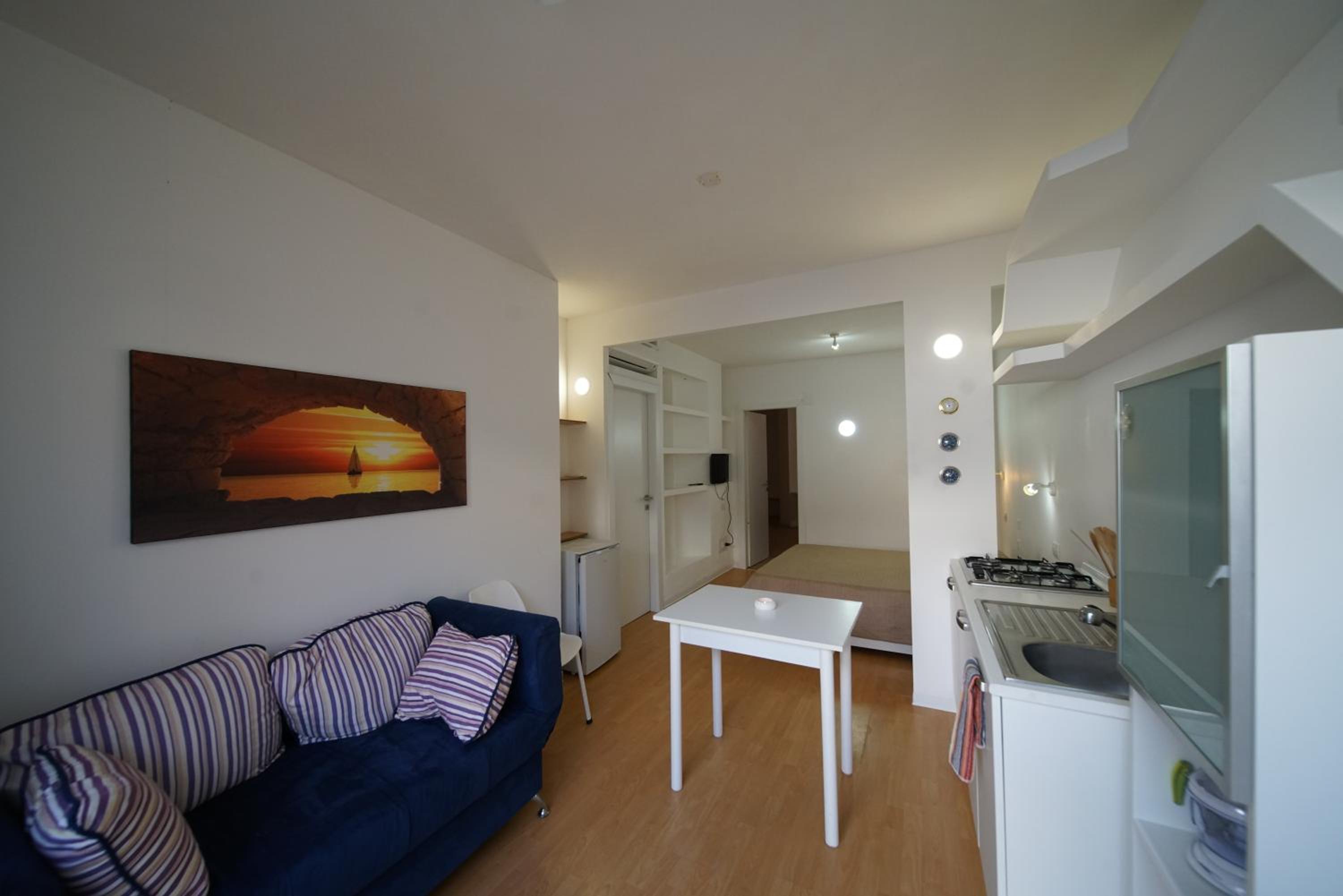 Holiday home Isola Rossa view 4