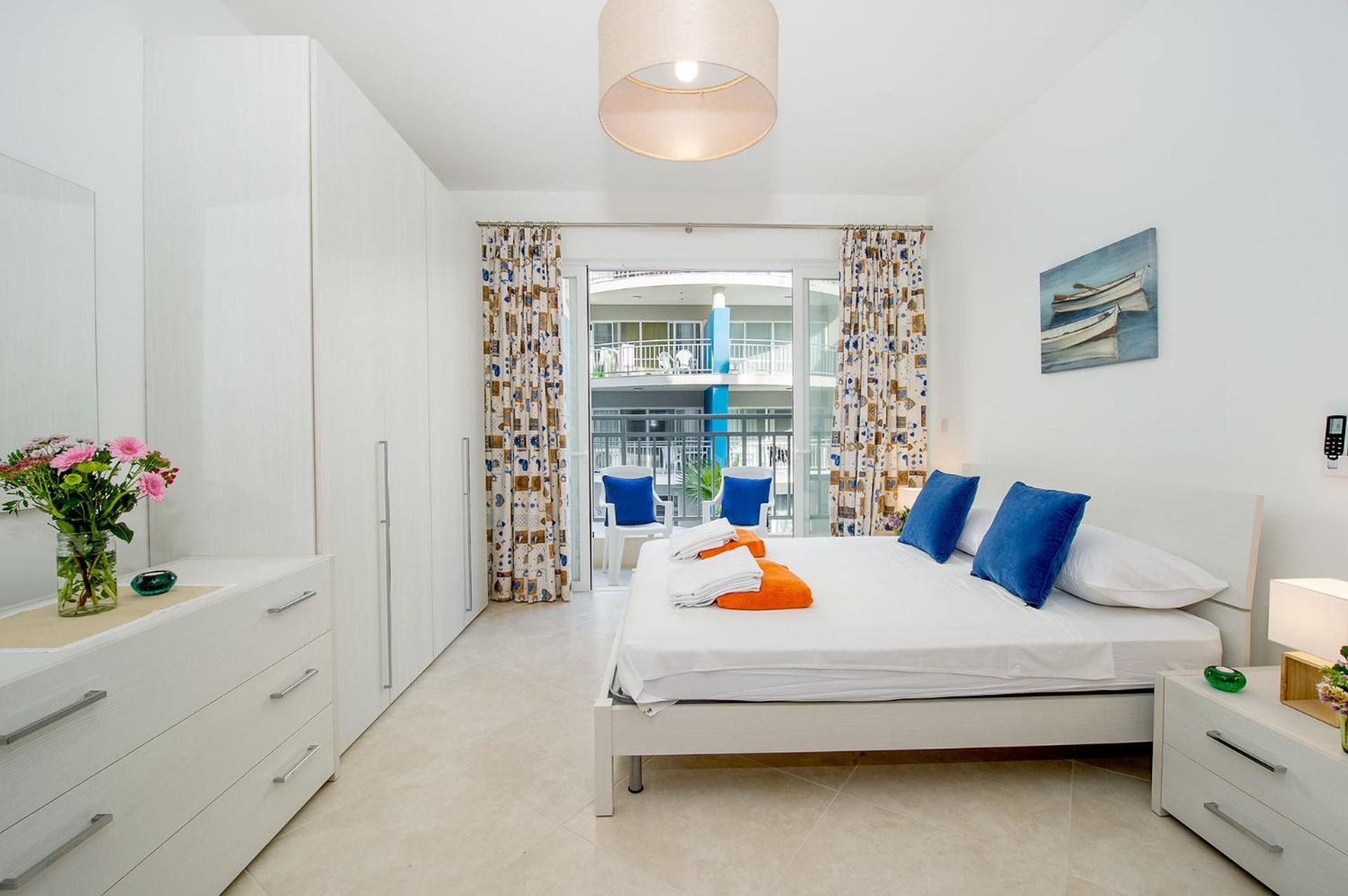 Hillock Residence Apartments