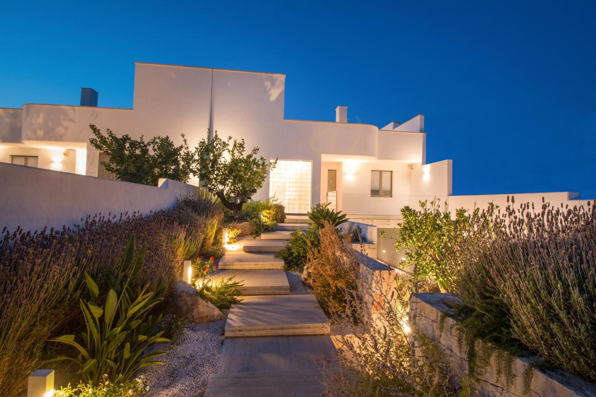 Hotel TD Villa Levante Modern Luxury Villa with Sea View - Image 1