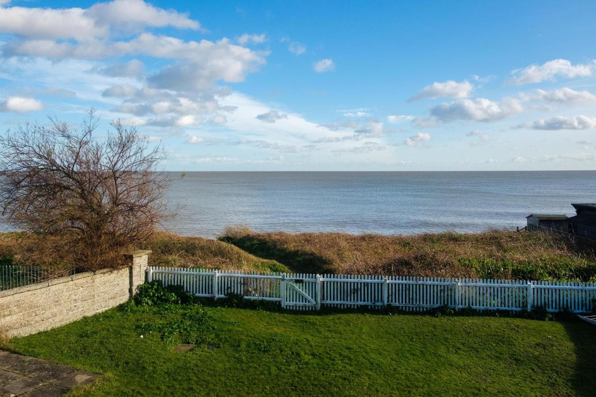 Shore Cote, Thorpeness view 3