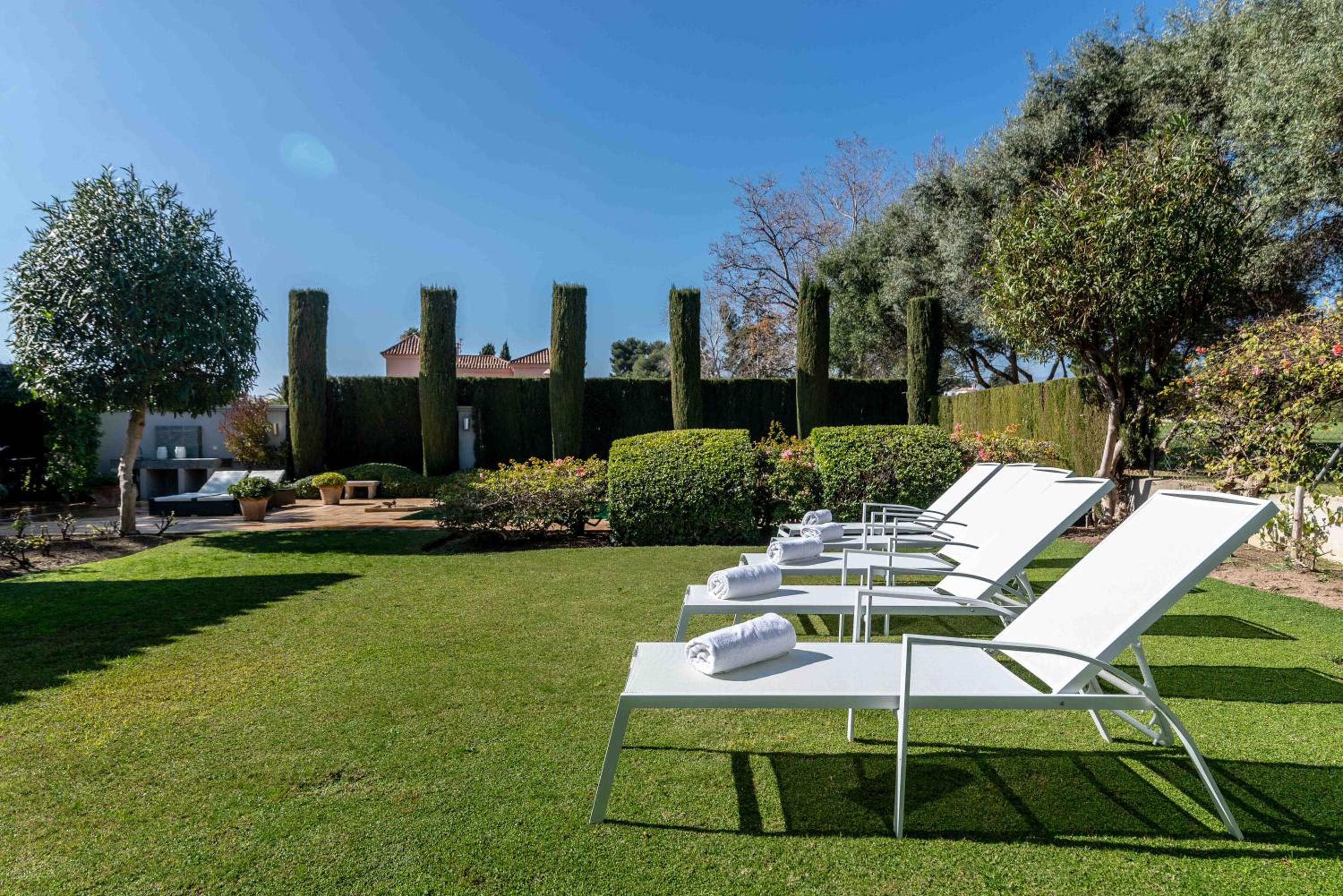 VACATION MARBELLA I Guadalmina Golf Front Villa, Private Pool, Cinema Room, TOP location, Close to the Beach and Puerto Banus view 3