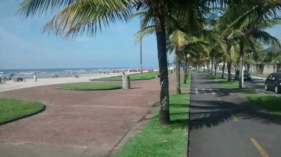 Apartamento para temporada Condomínio Ilha de Noronha Praia Grande SP