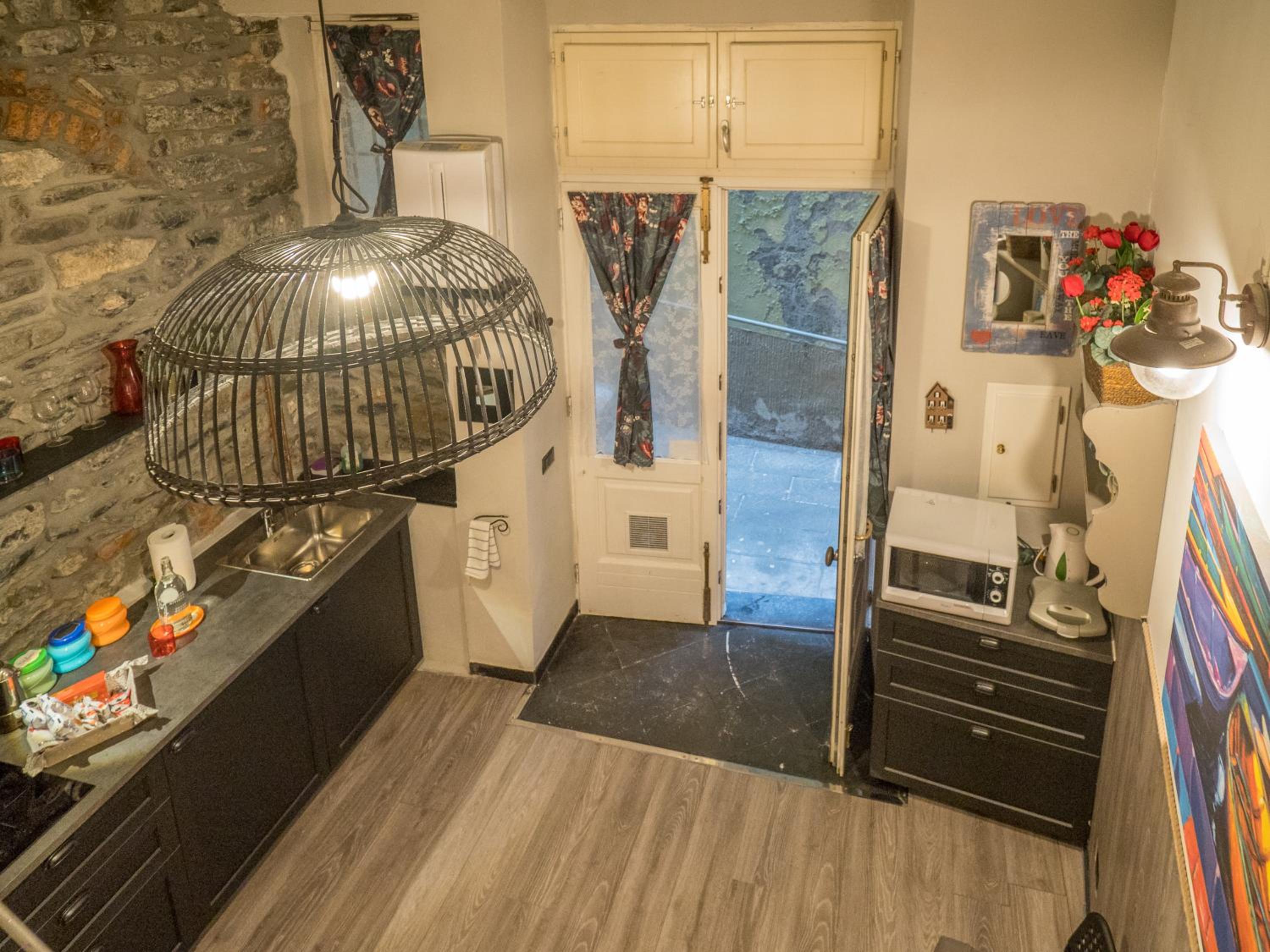 Petrella's Point Studio with AC photo 2