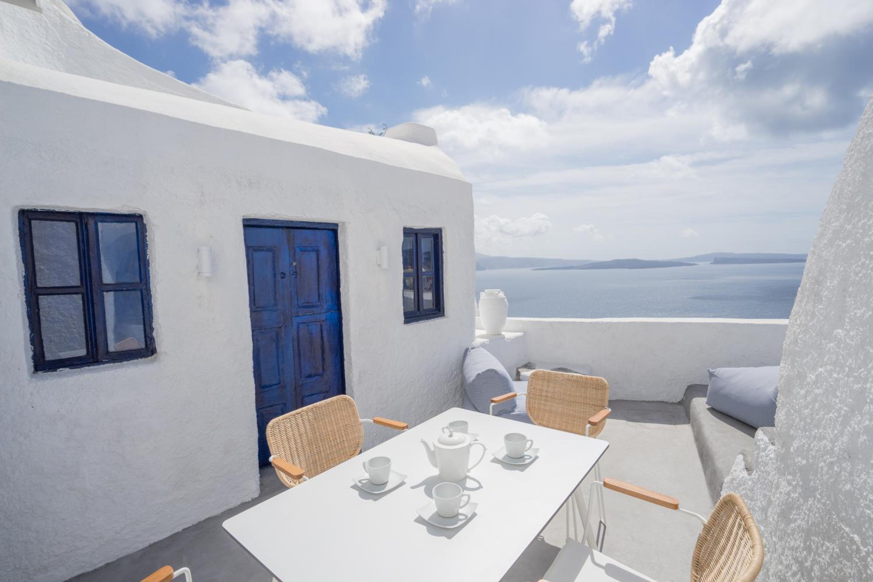 Oia Vacations - Canvas Suites - Property Image 19