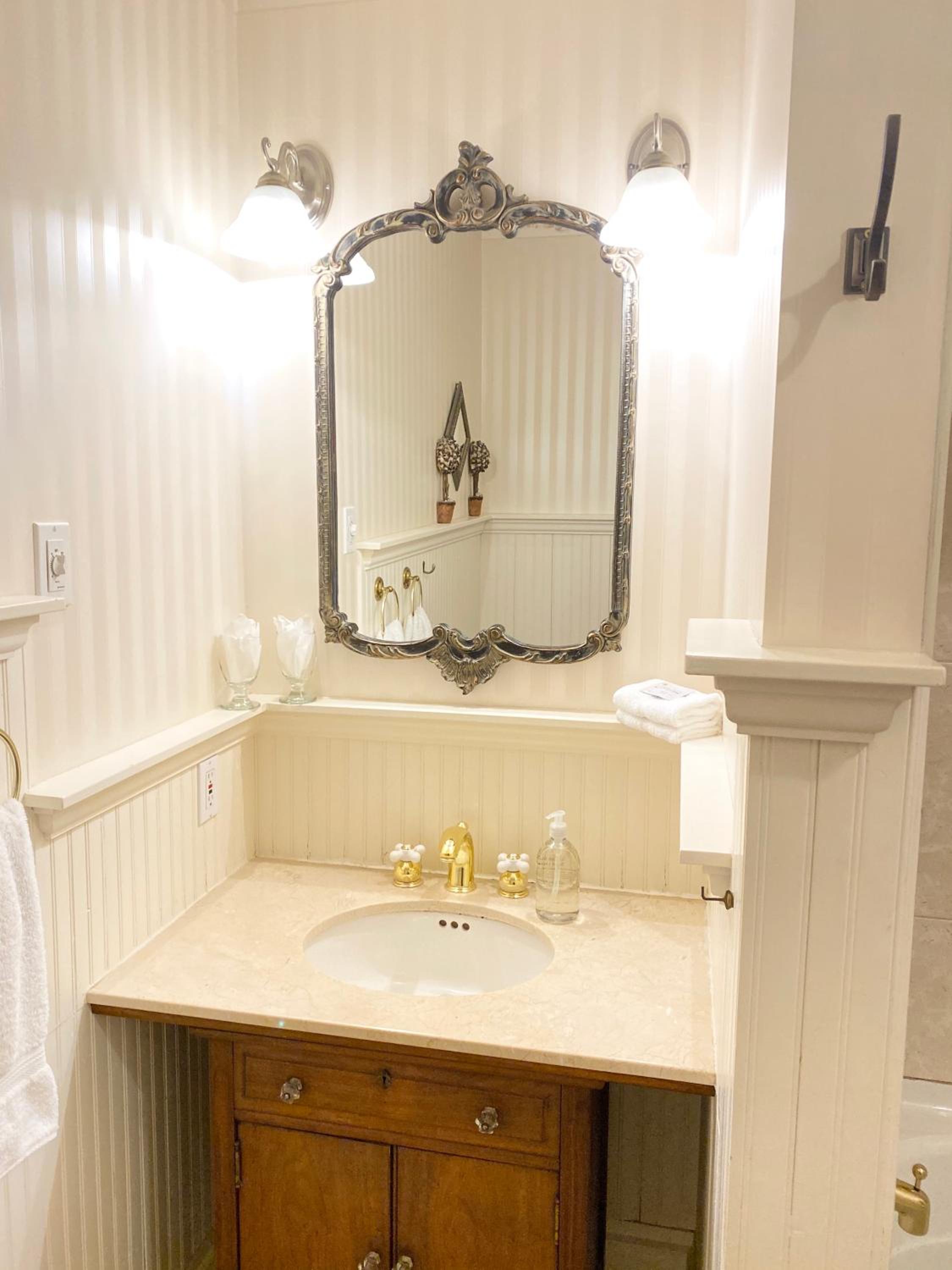 Langley Vacations - Princess and the Pea Hotel - Property Image 8