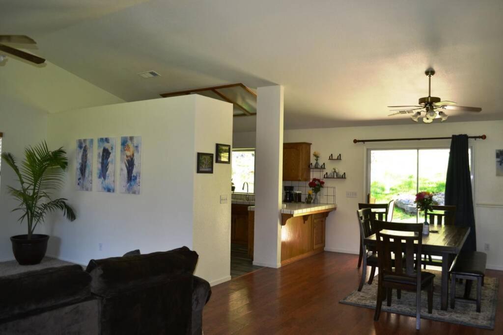 Three Rivers Vacations - Blue Jay Paradise - Property Image 3