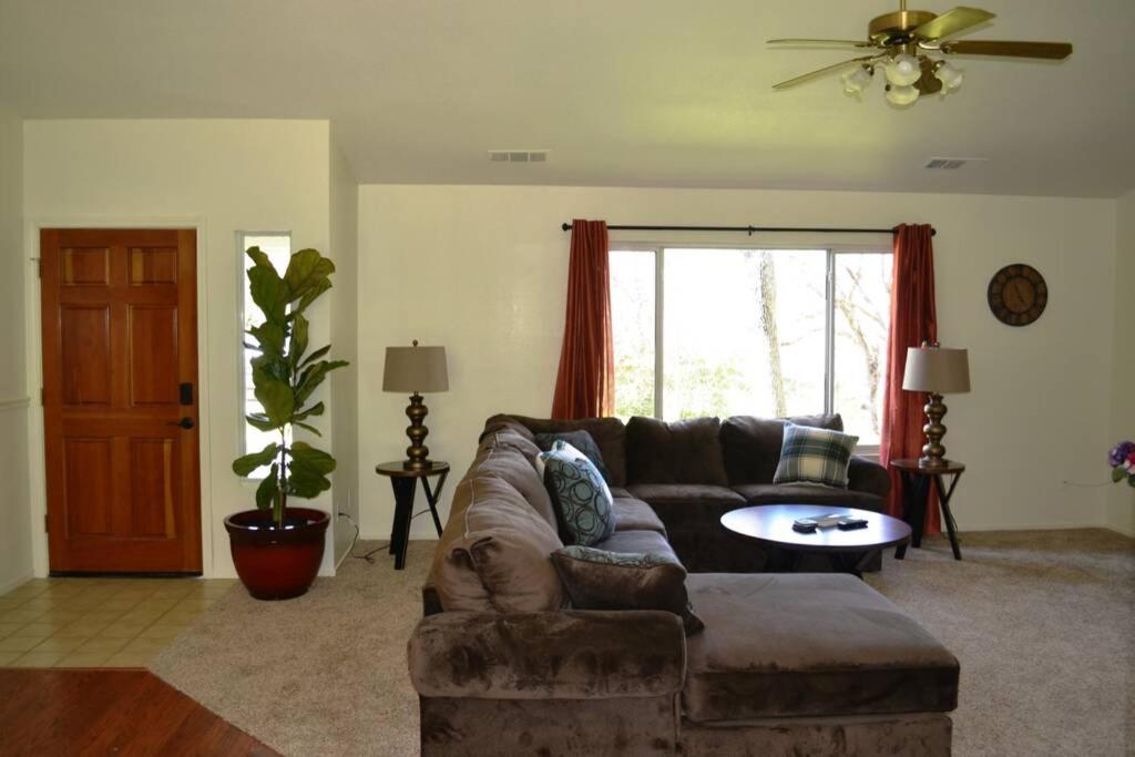 Three Rivers Vacations - Blue Jay Paradise - Property Image 5