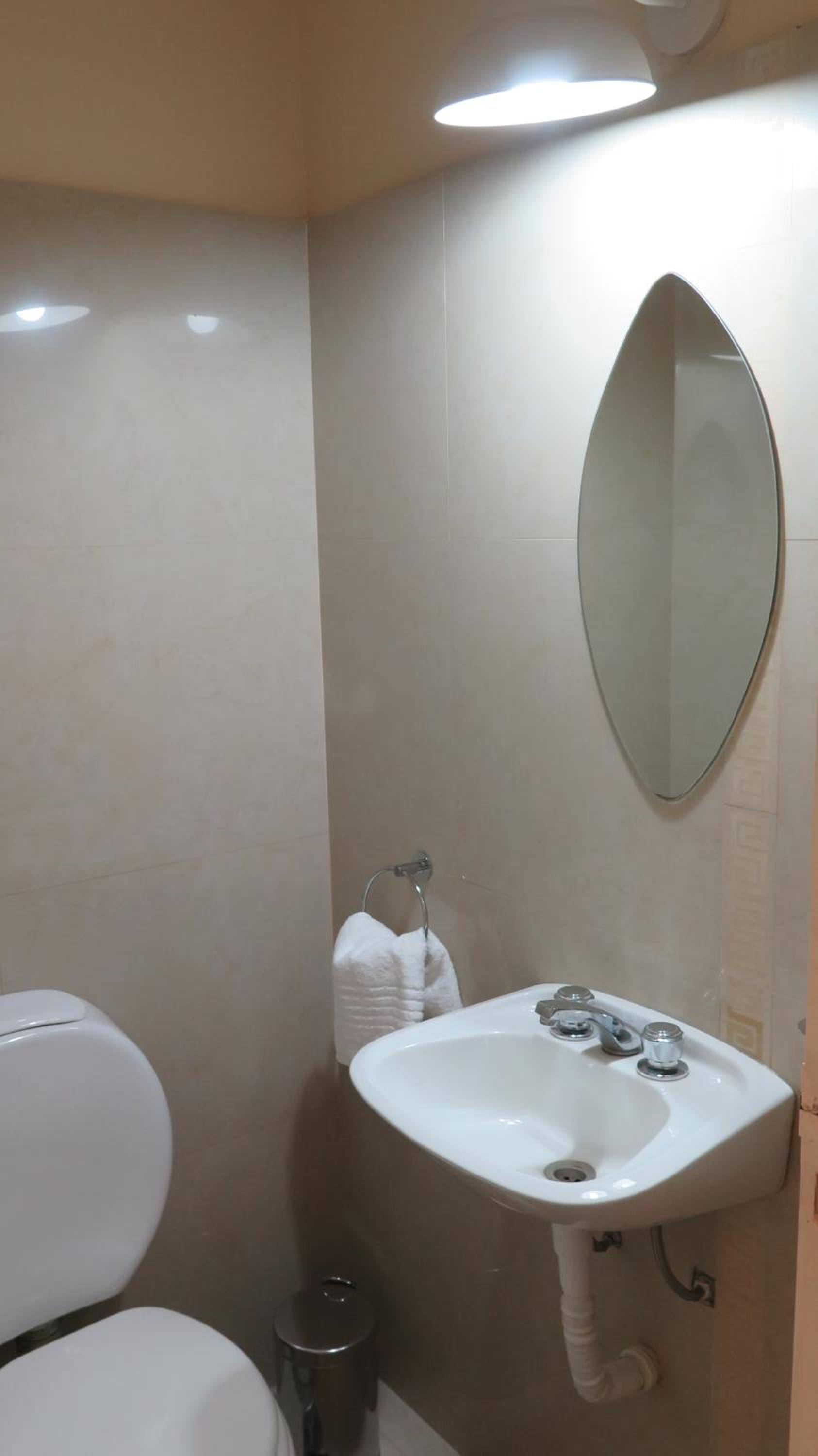 Fabulous and Quiet Apartment+Balcony in Barrio Norte. Your easy access to Buenos Aires!