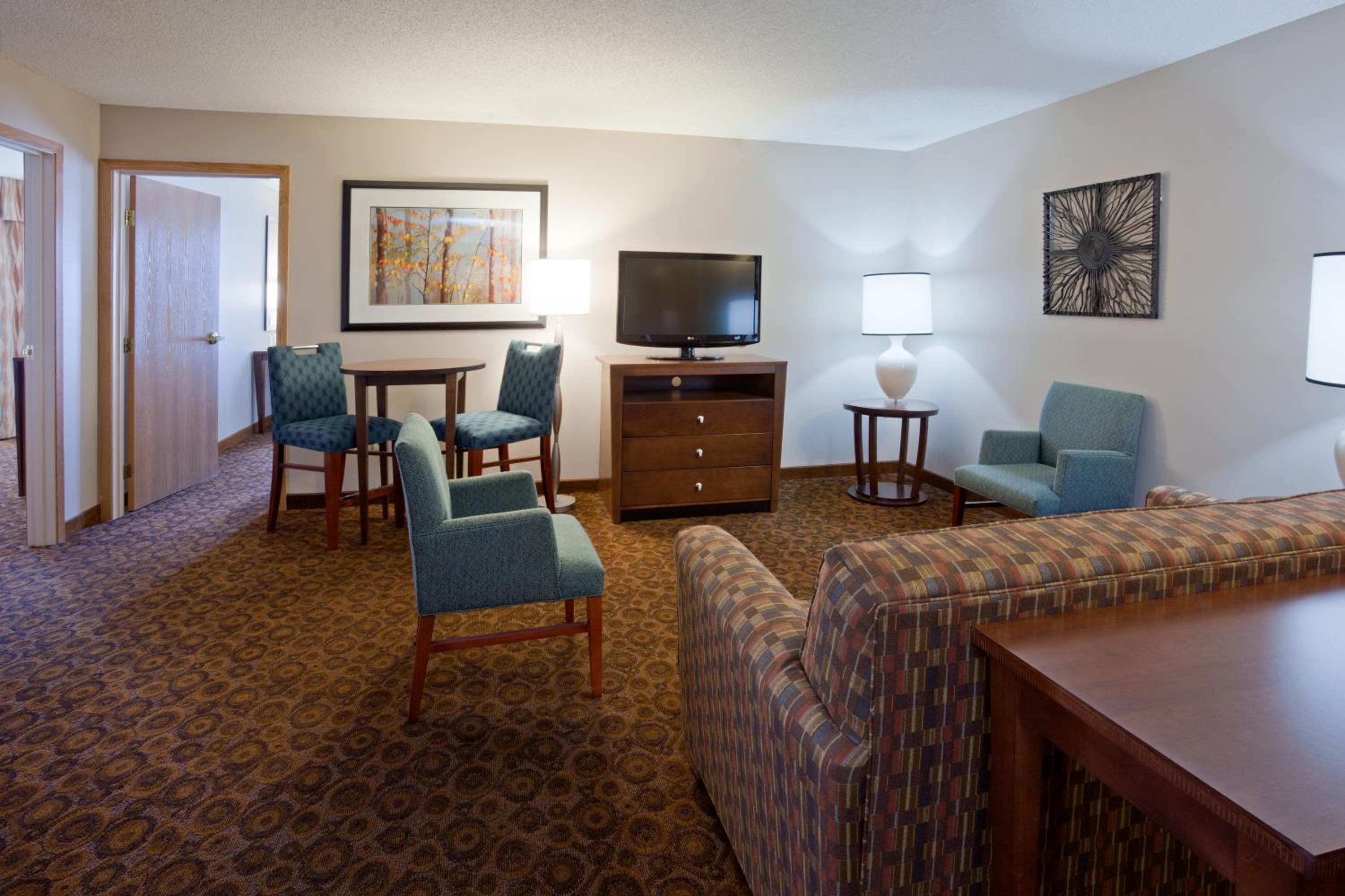 Holiday Inn Express and Suites St. Cloud, an IHG Hotel - Property Image 43