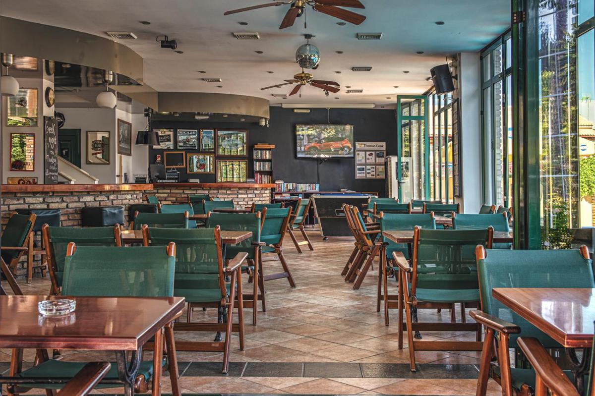 restaurant