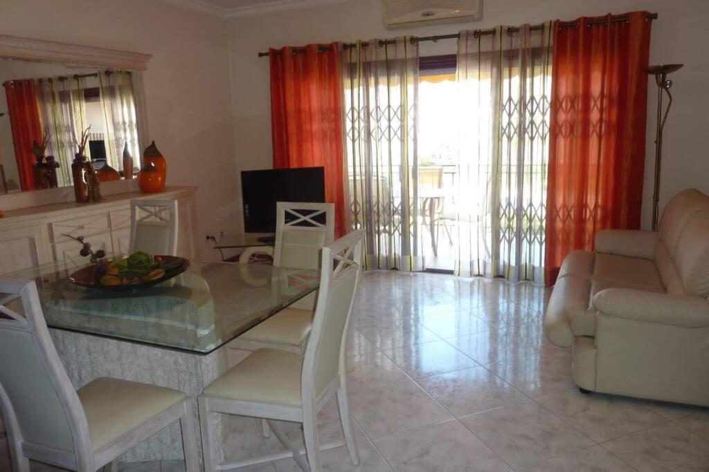 Vila Columbus T2 Frente Mar e Piscina view 5