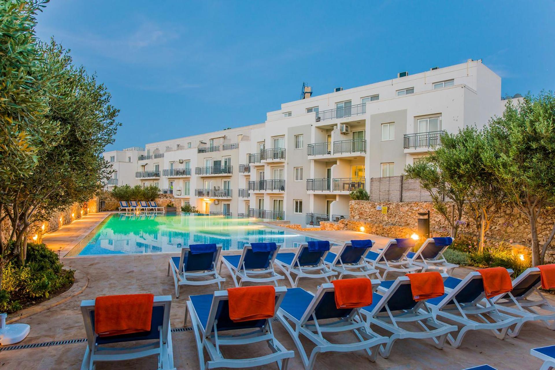 Hillock Residence Apartments