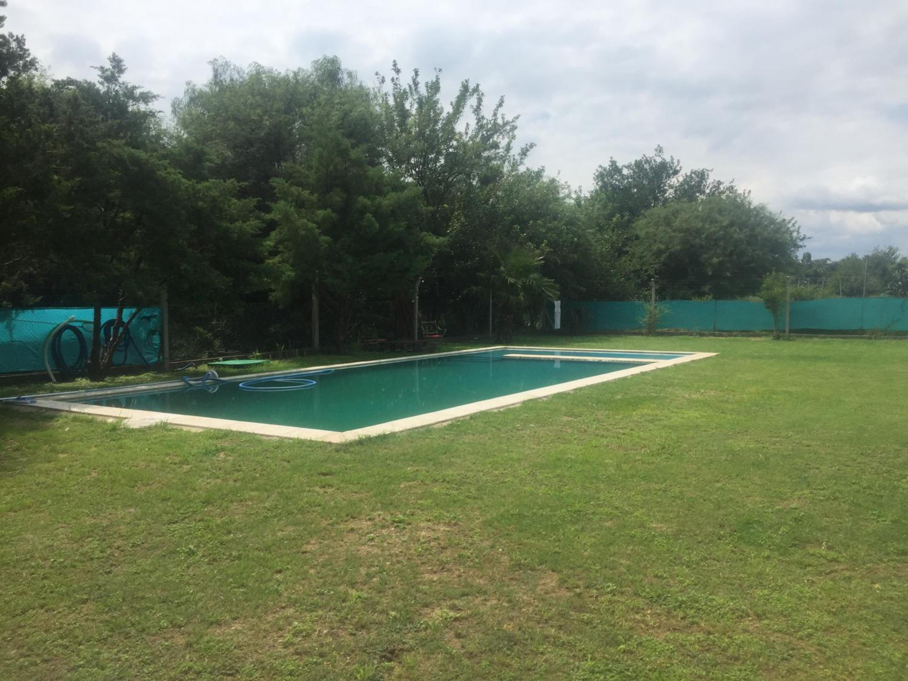 Alojamiento en casa quinta, habitación privada