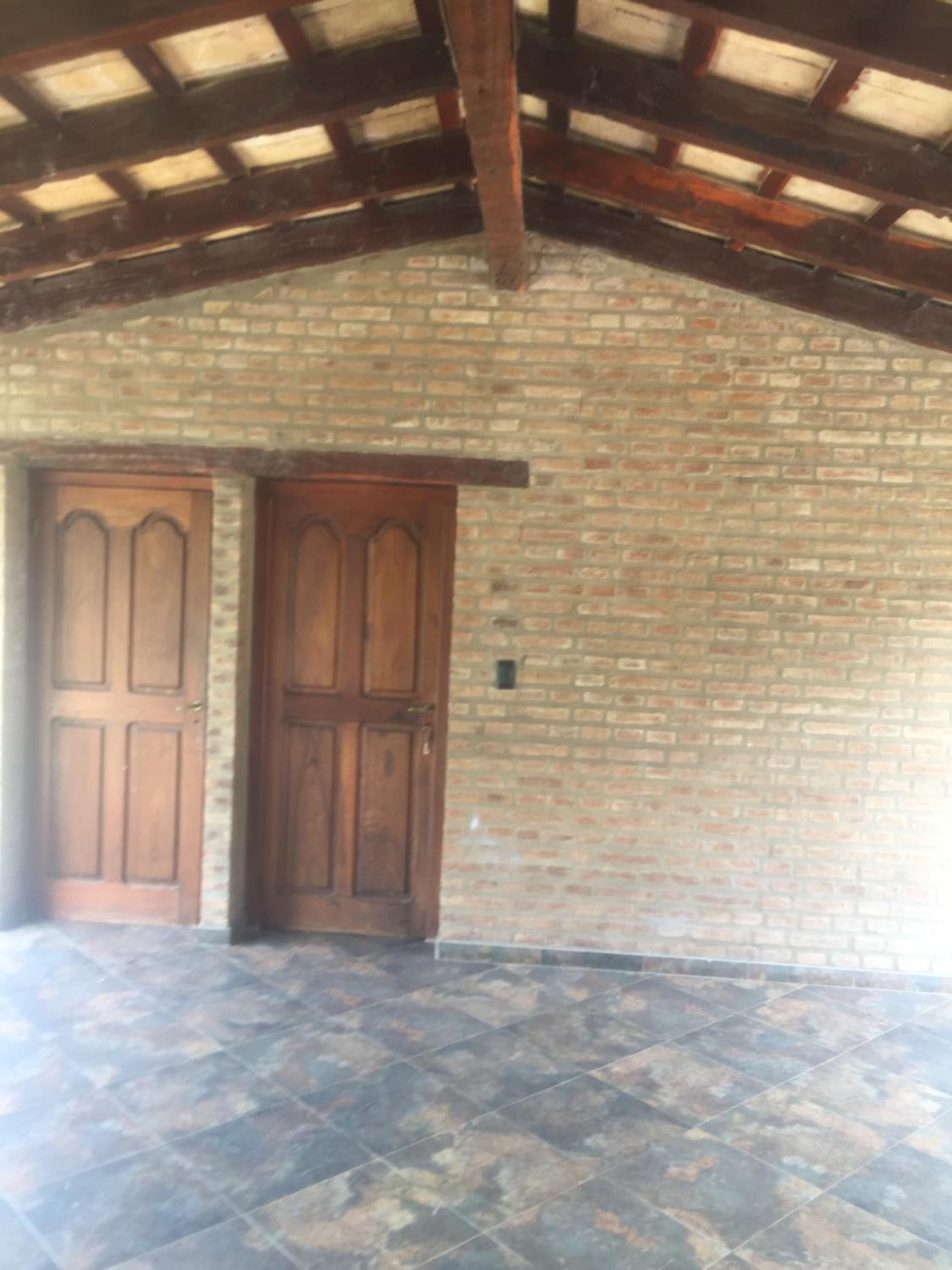 Alojamiento en casa quinta, habitación privada