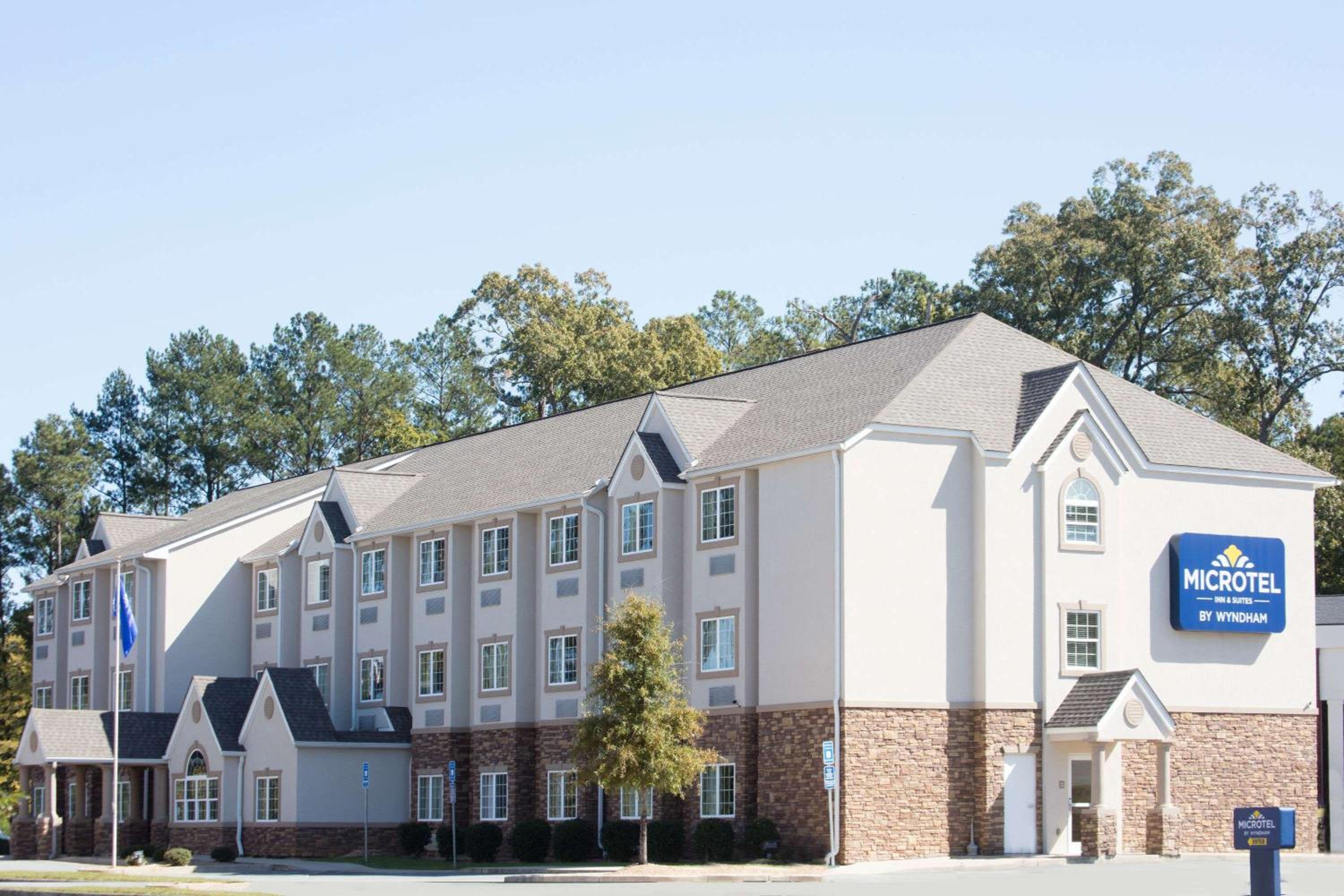 Forsyth Vacations - Microtel Inn  Suites by Wyndham Macon - Property Image 1