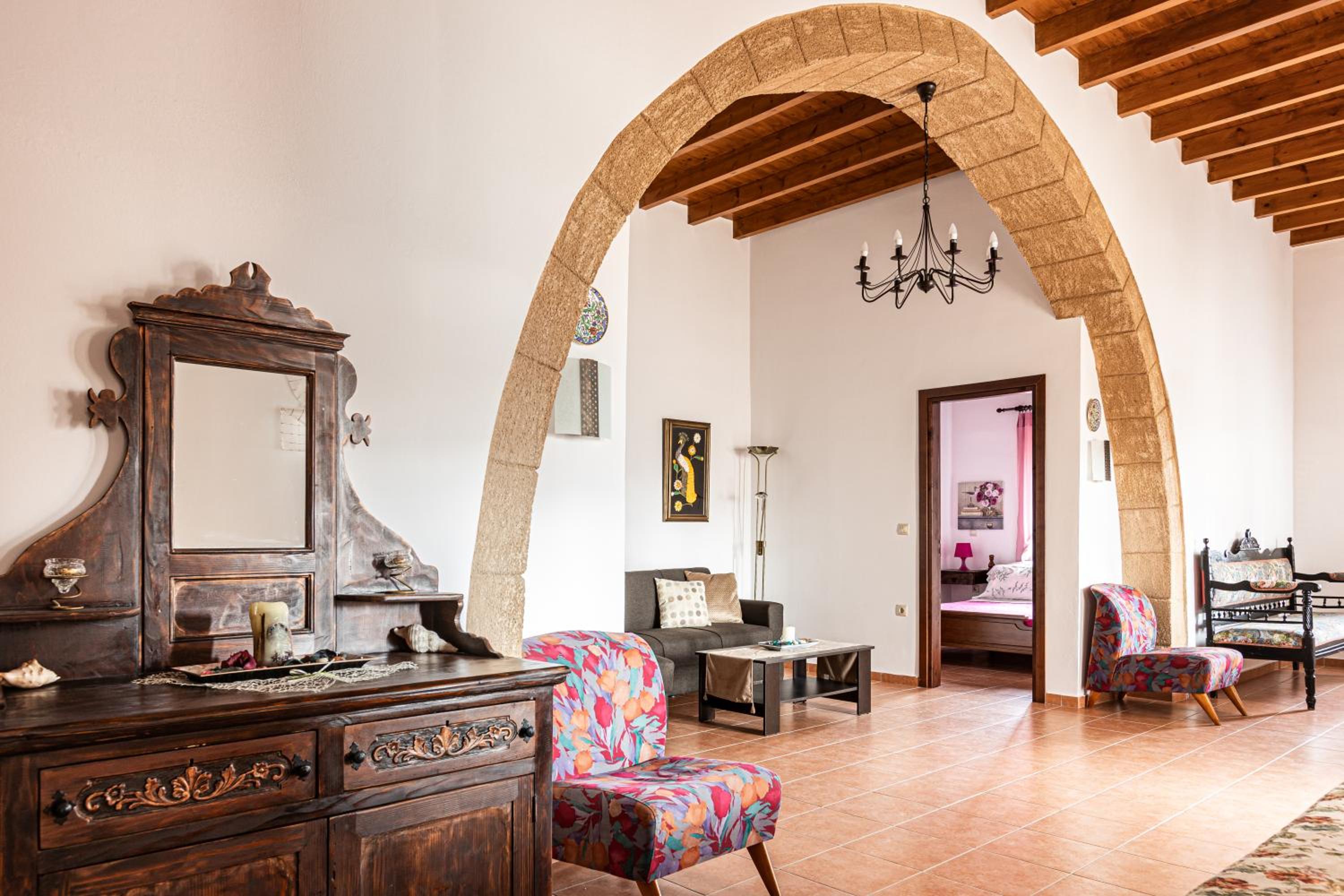 Casa Theoni