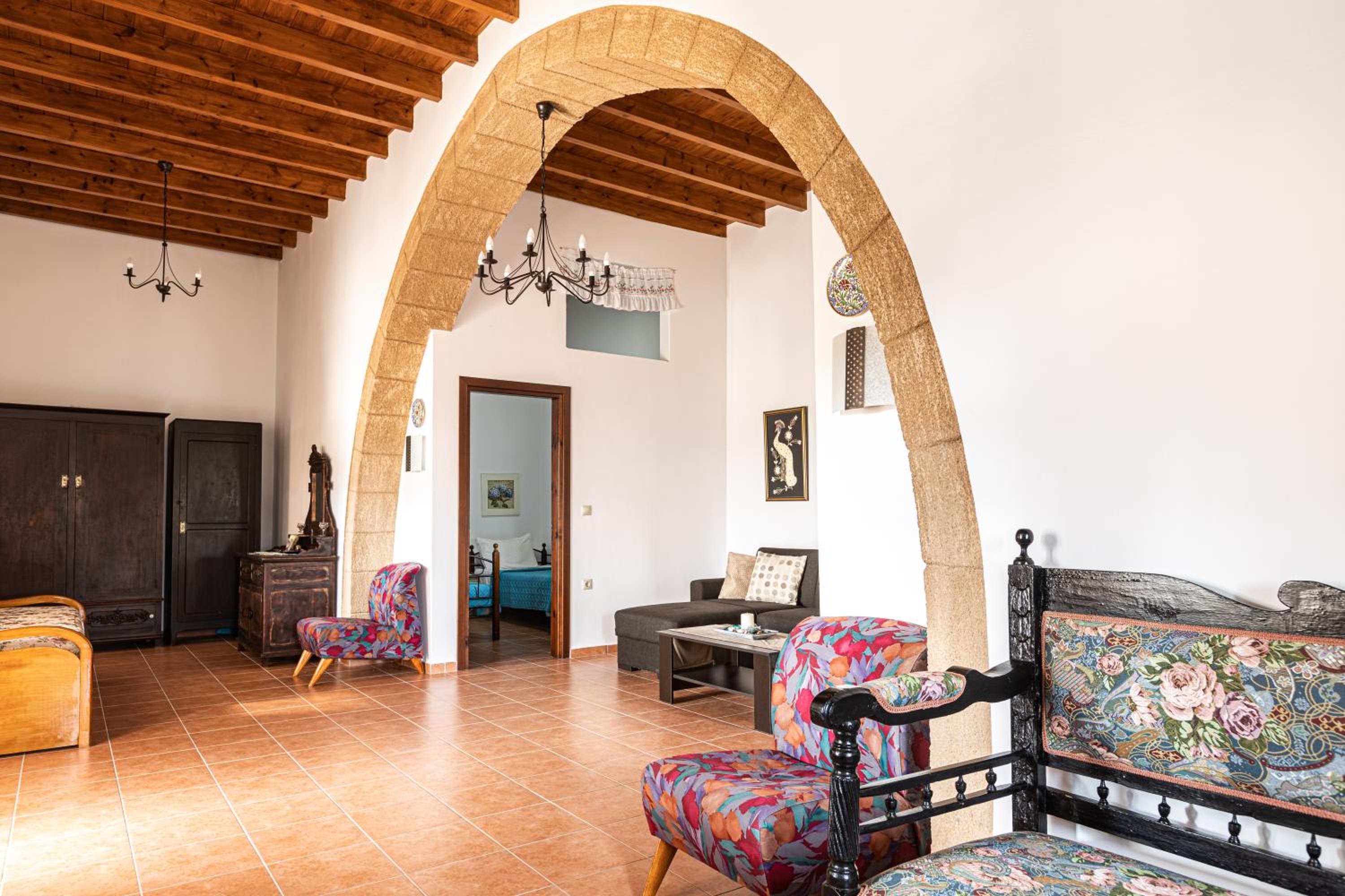Casa Theoni