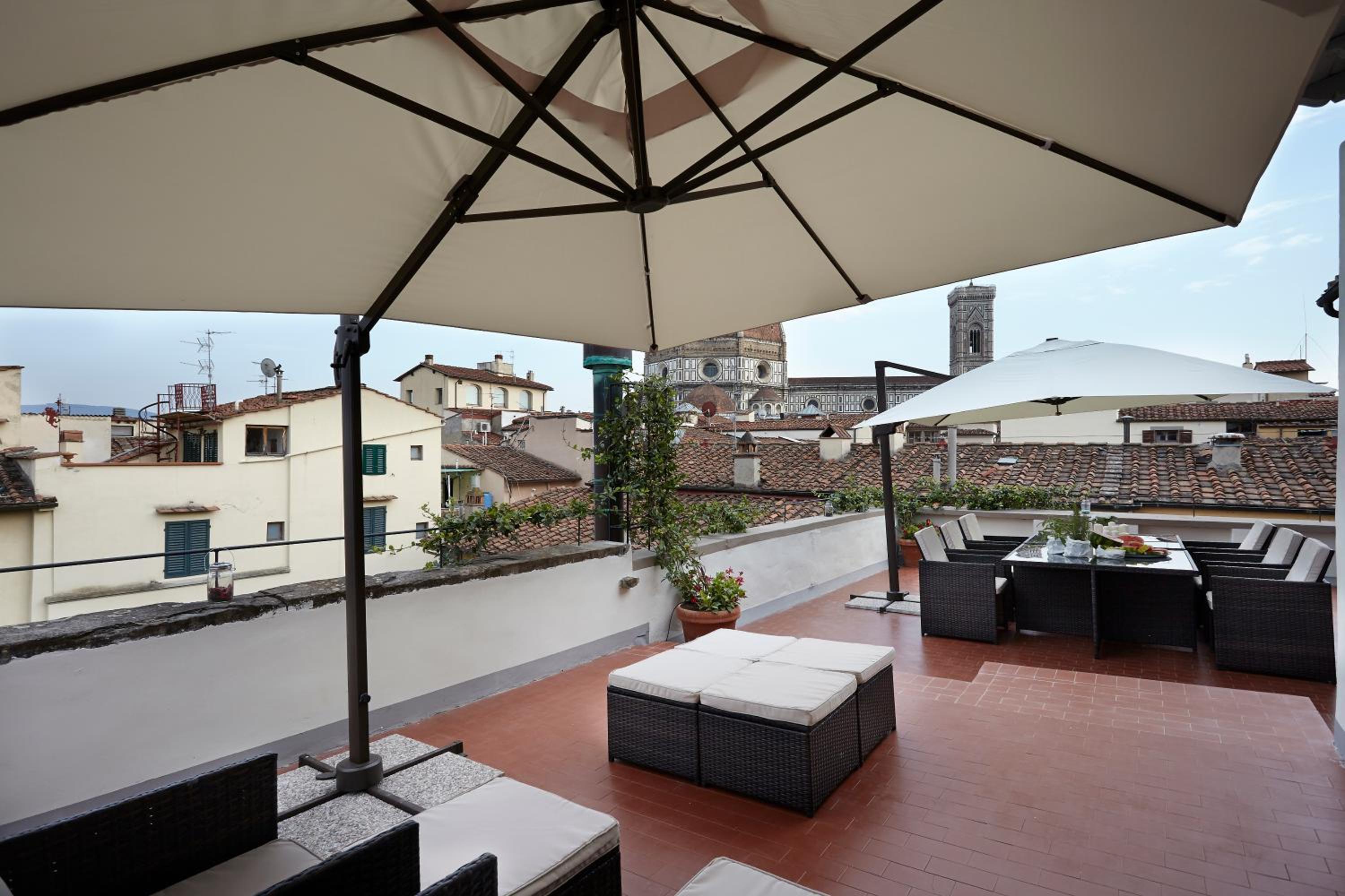 Penthouse with big terrace Duomo view