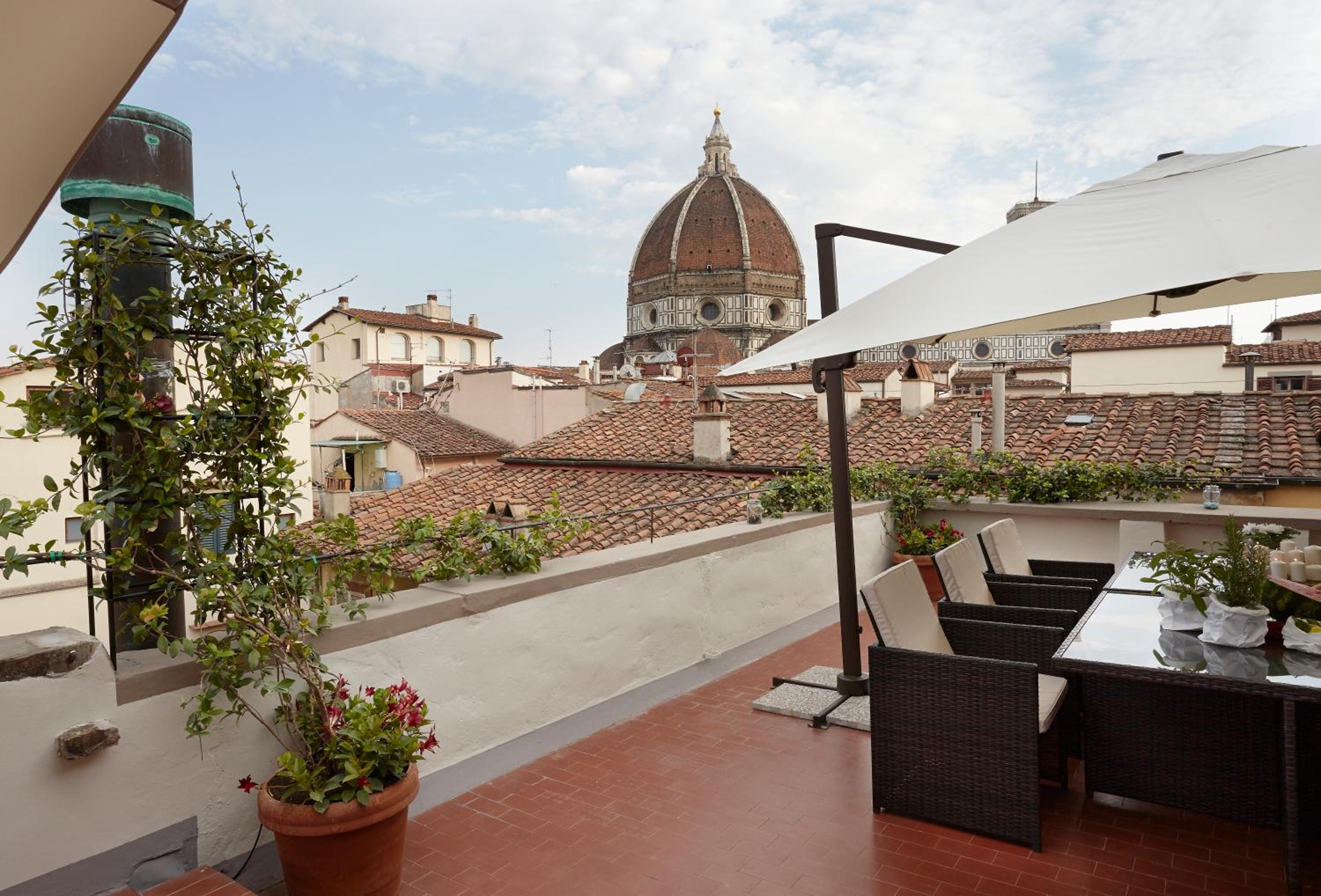 Penthouse with big terrace Duomo view