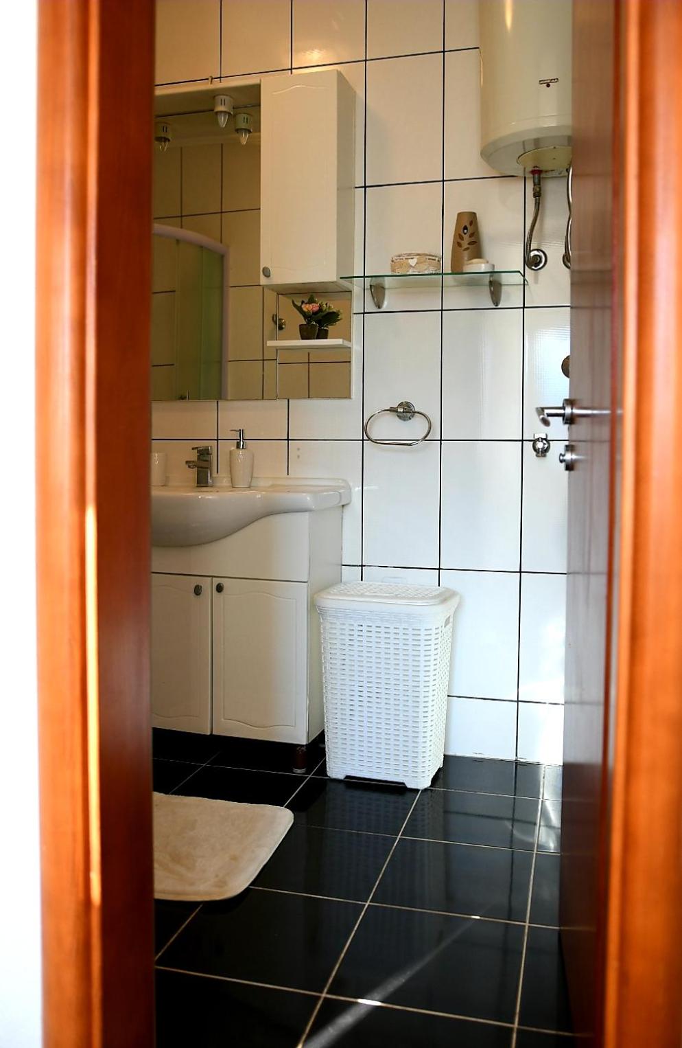 Photo 32