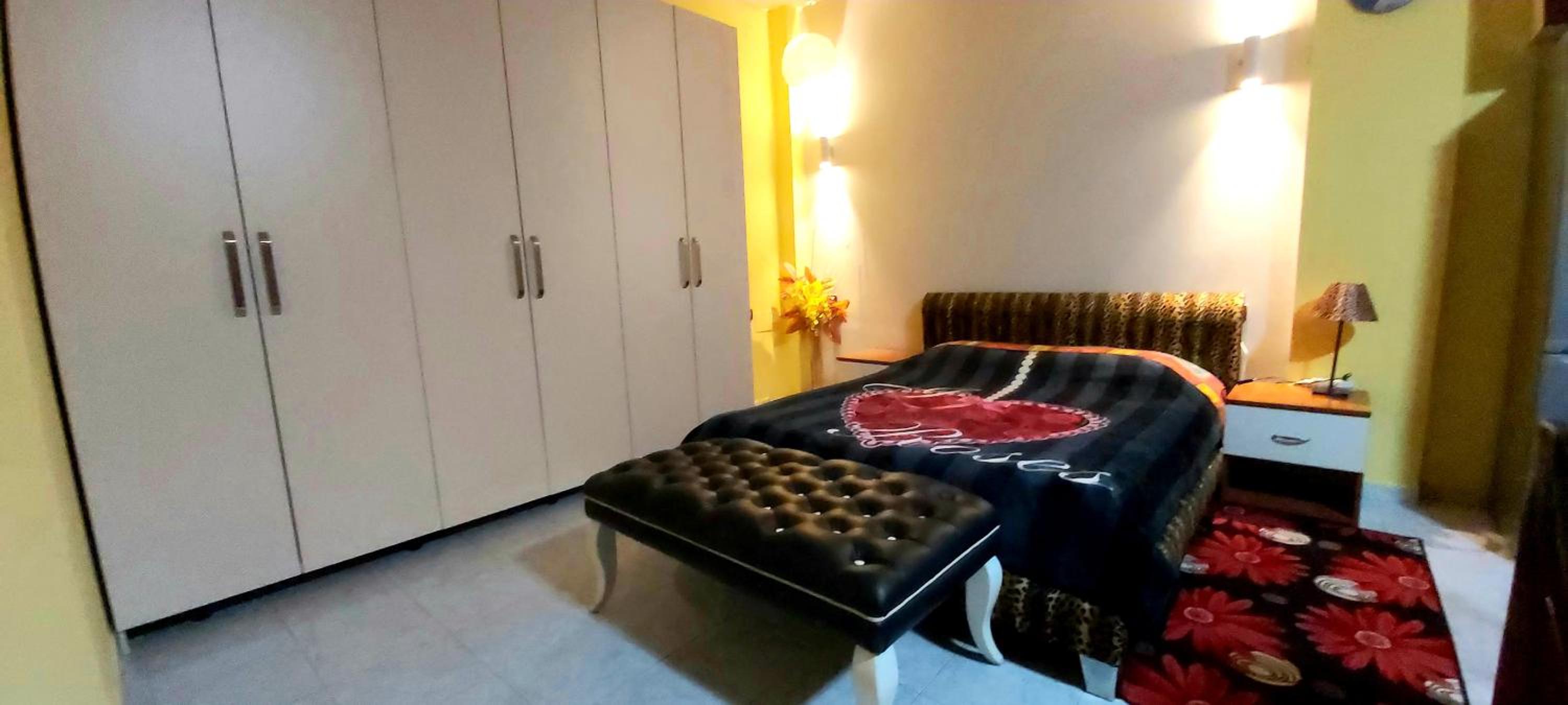 Central Apartments Shoshi