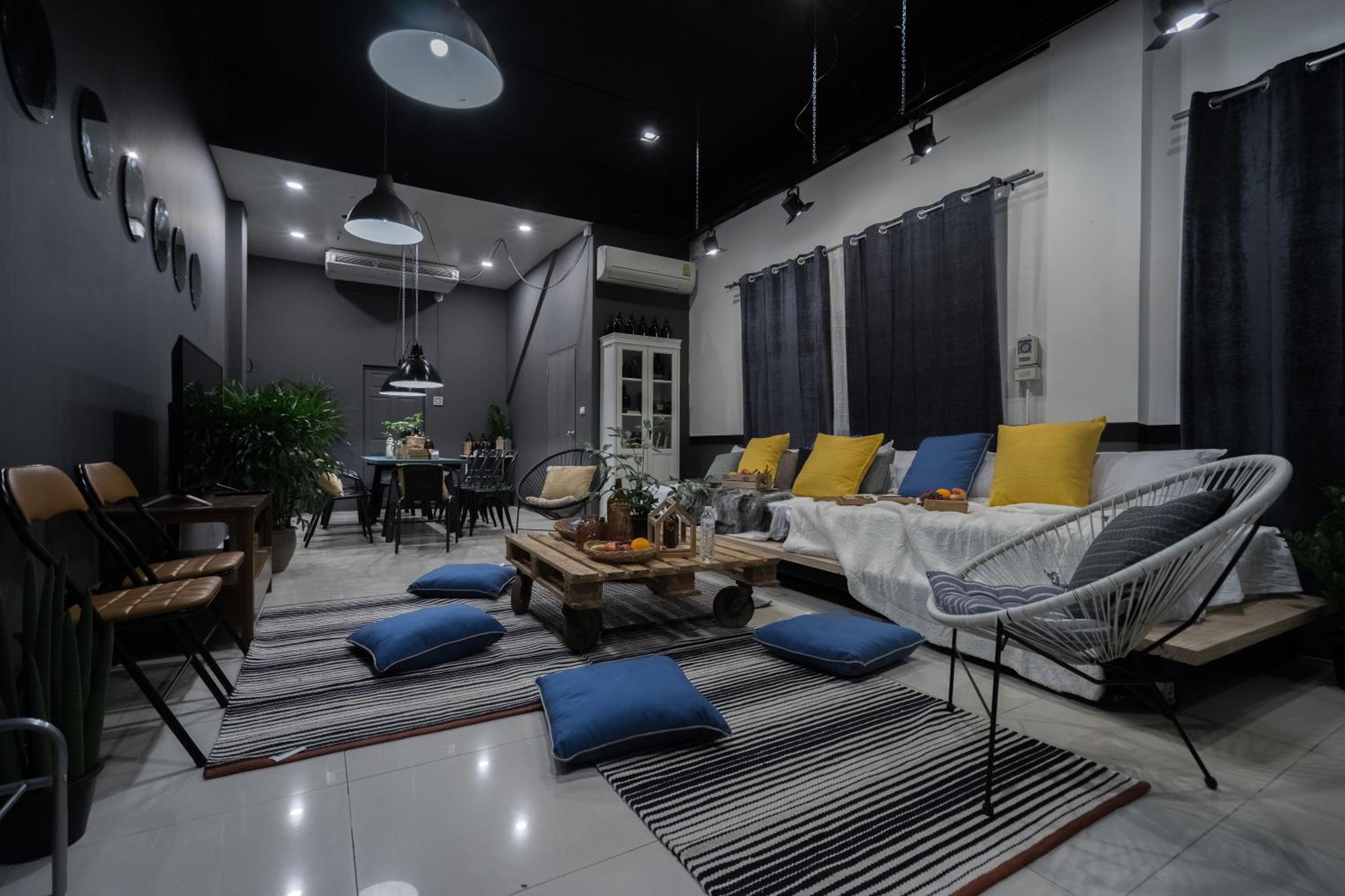 lounge