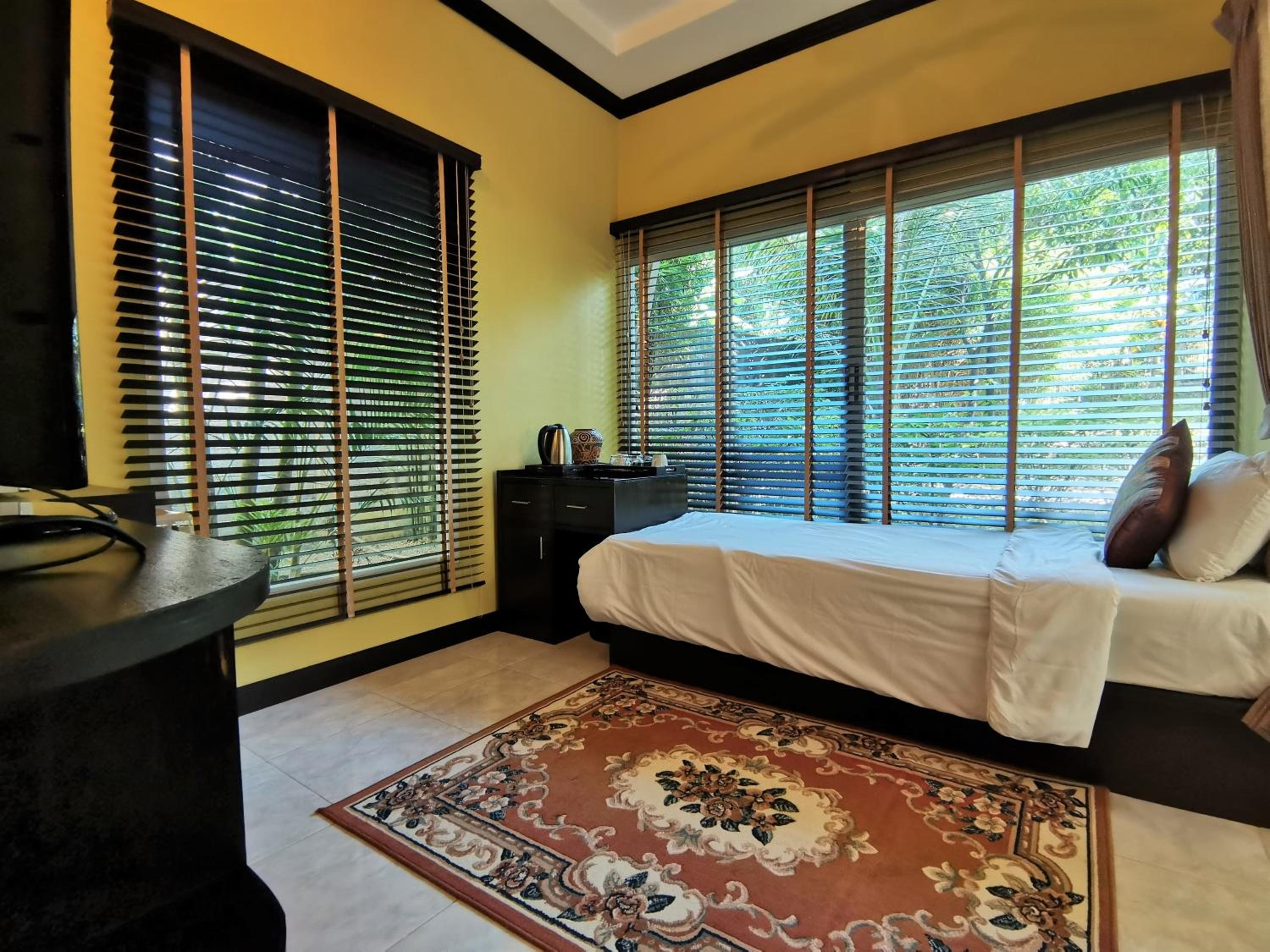 Thai Modern Resort & Spa "Newly Renovated" — 27