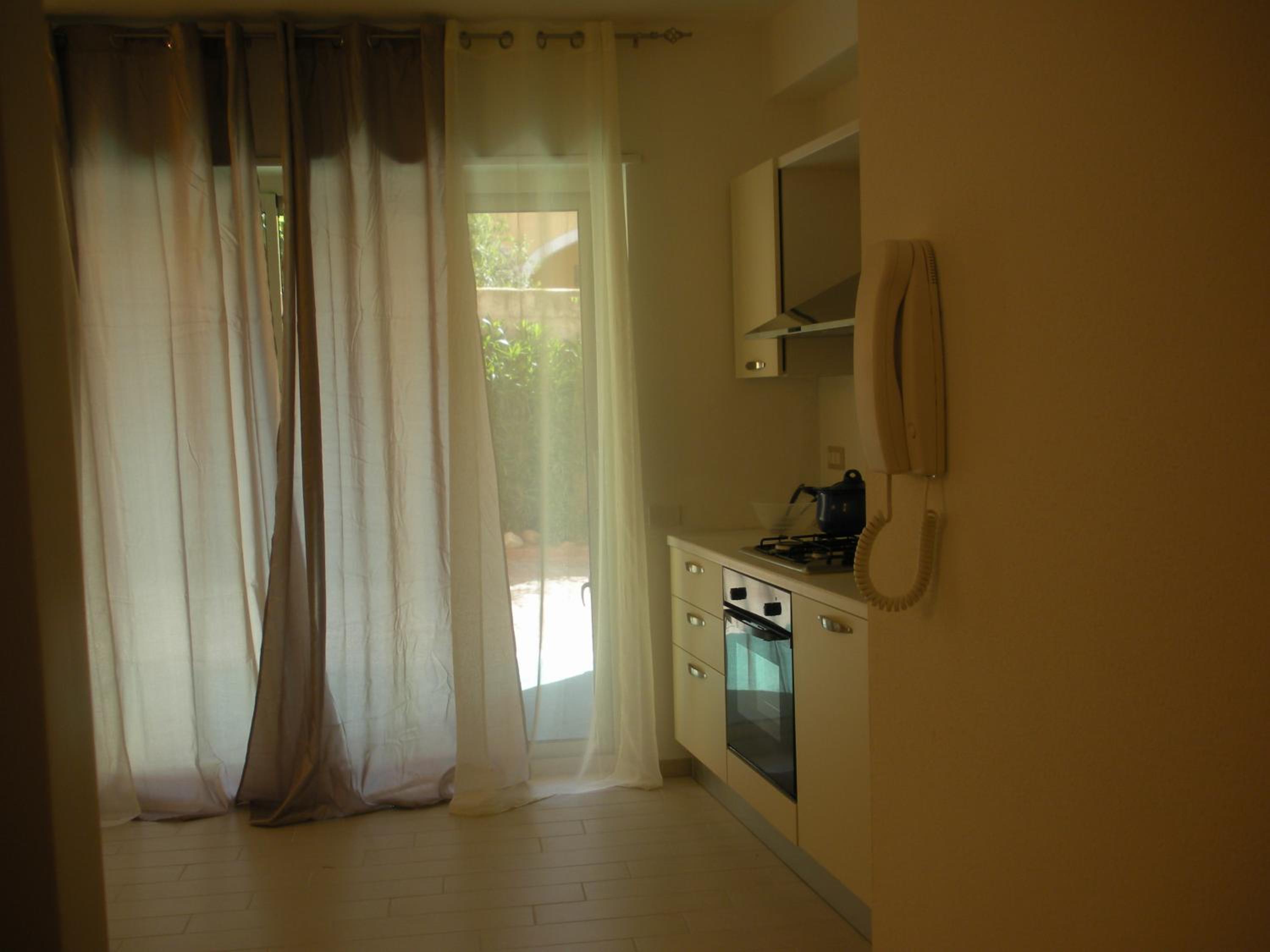 Photo 33