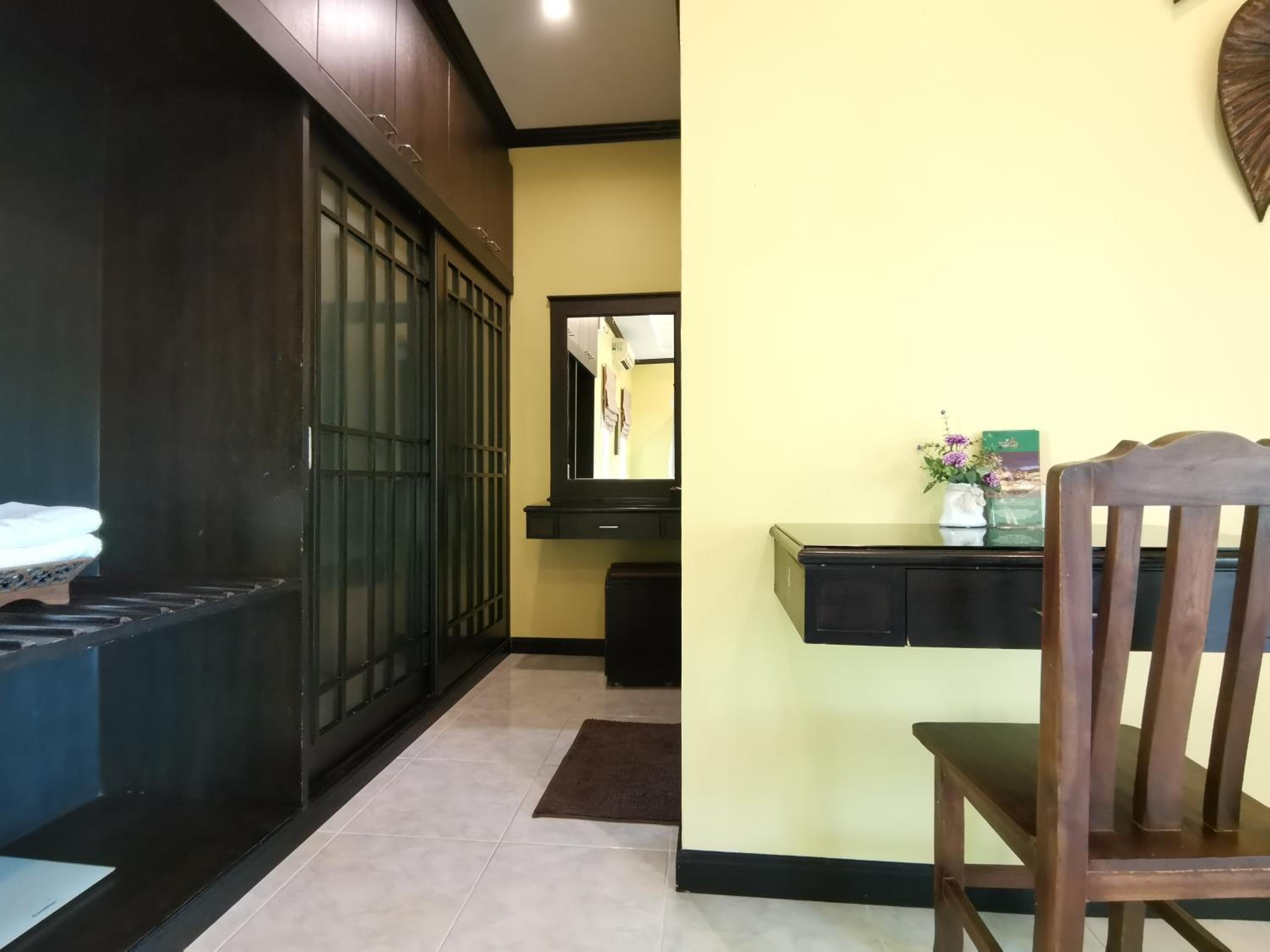 Thai Modern Resort & Spa "Newly Renovated" — 21