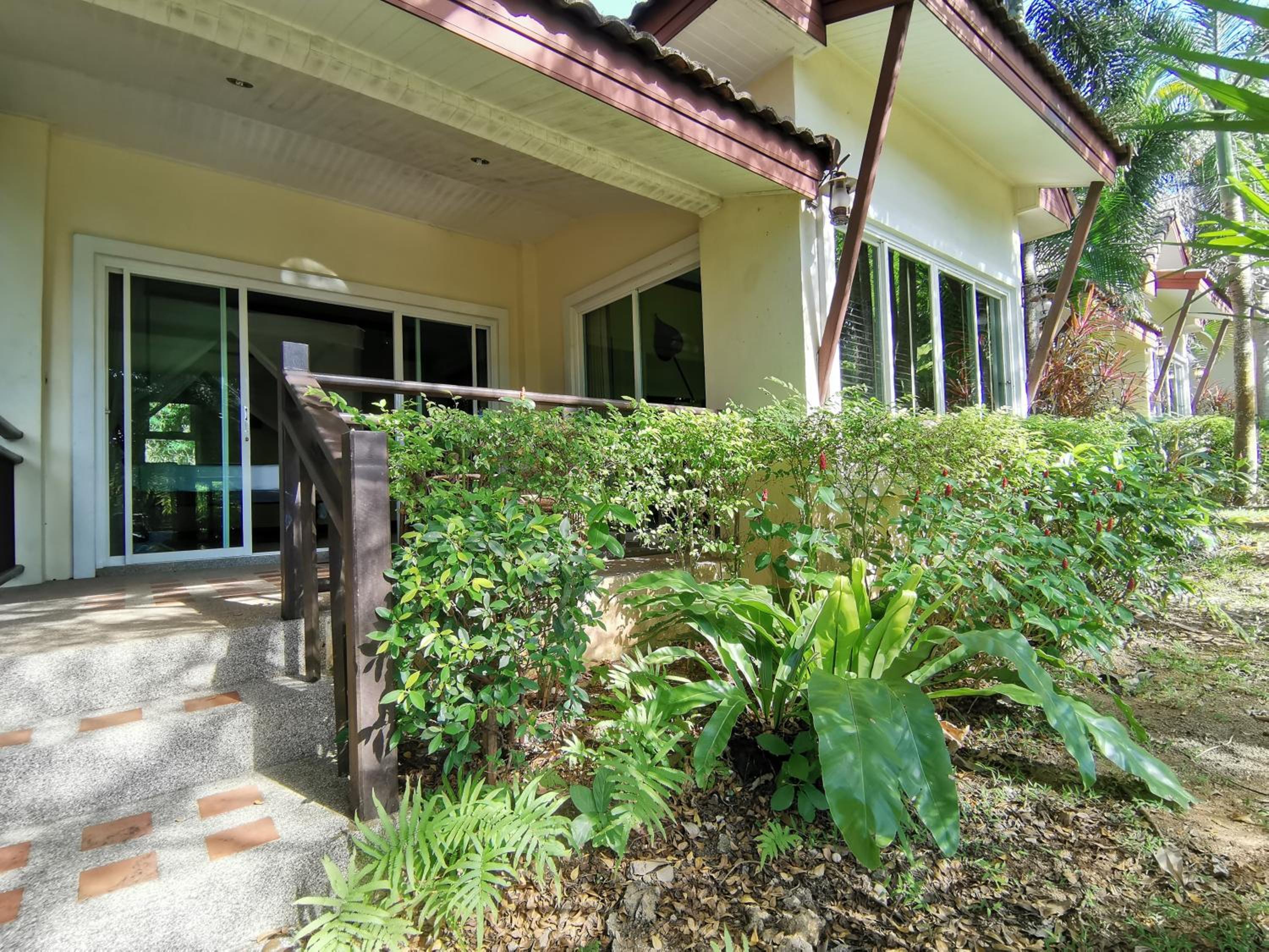 Thai Modern Resort & Spa "Newly Renovated" — 23