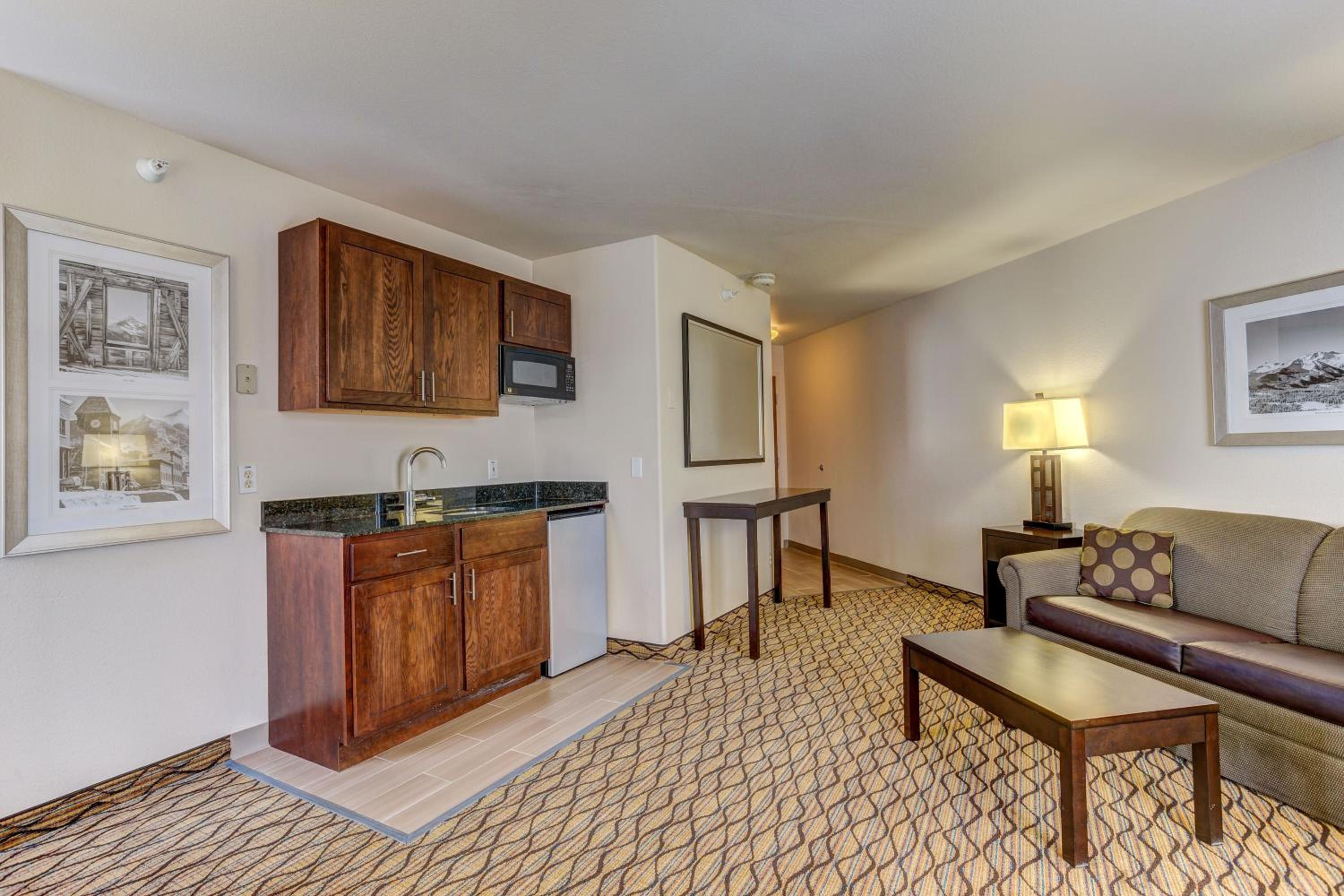 Montrose Vacations - Holiday Inn Express Hotel  Suites Montrose - Black Canyon Area, an IHG Hotel - Property Image 1