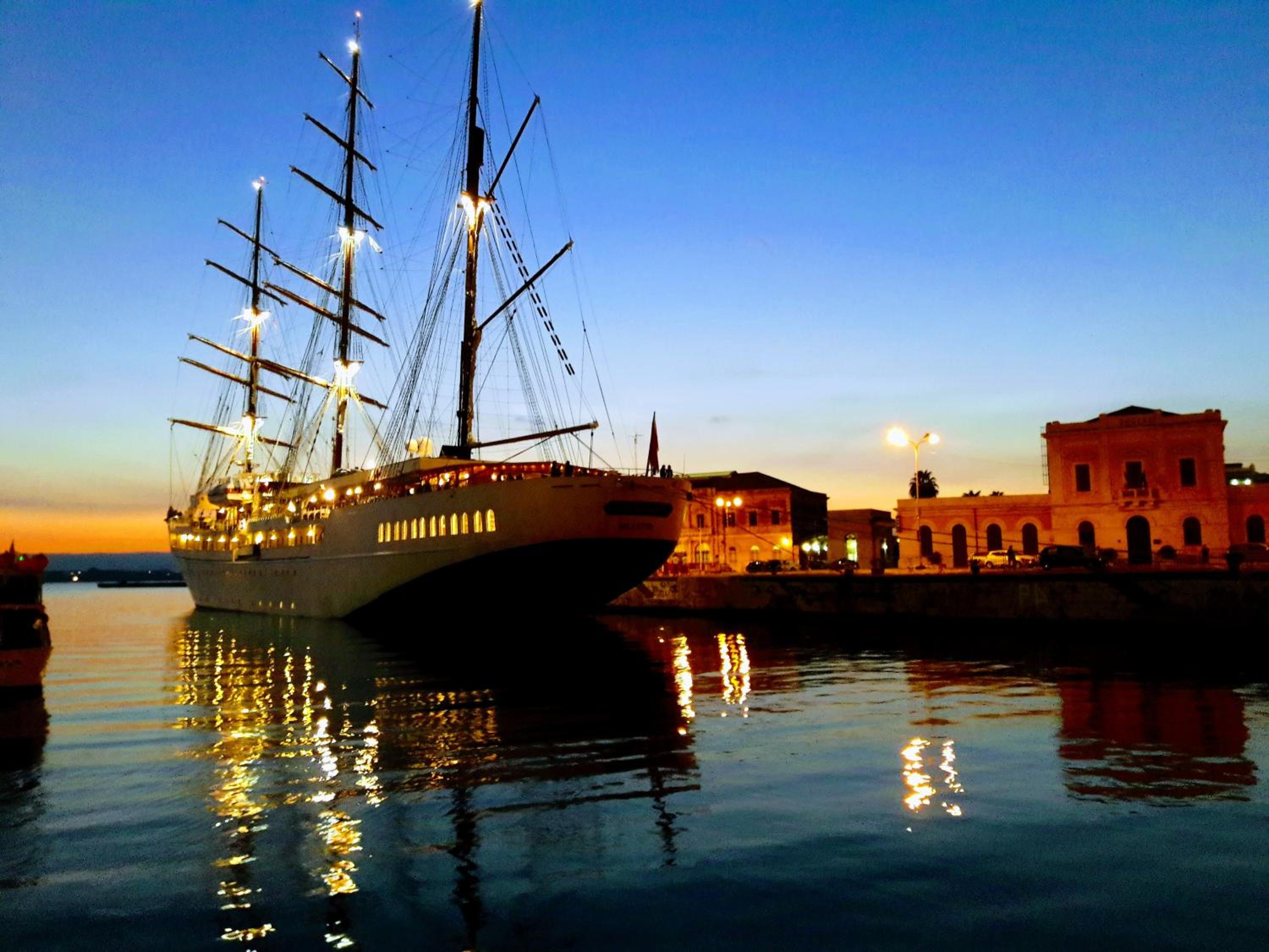 Incantevole appartamento in palazzo storico Ortigia