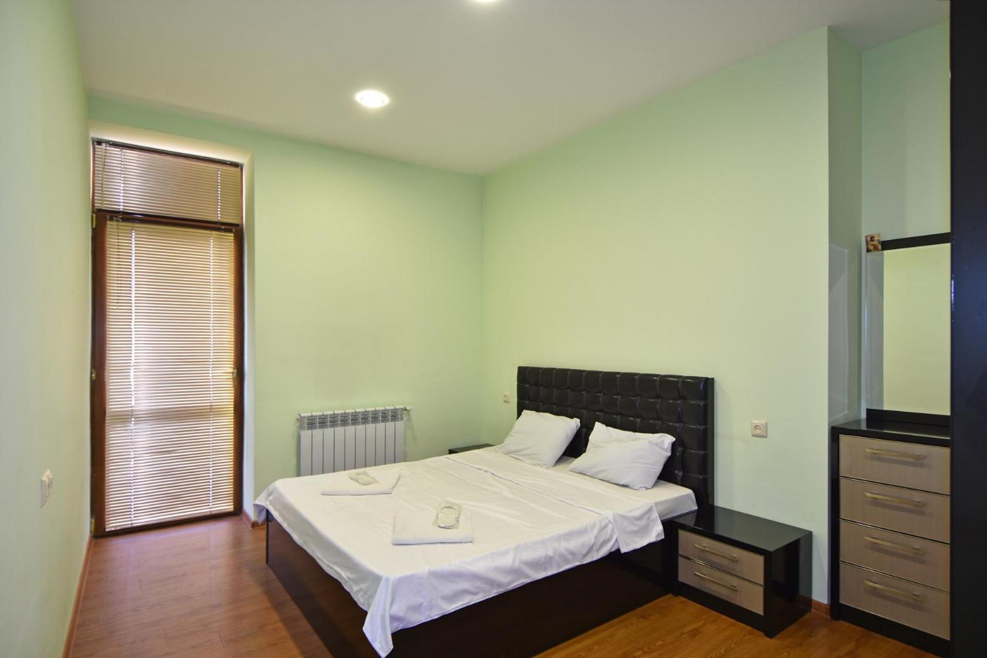 Rent Inn Yerevan on Arami Street