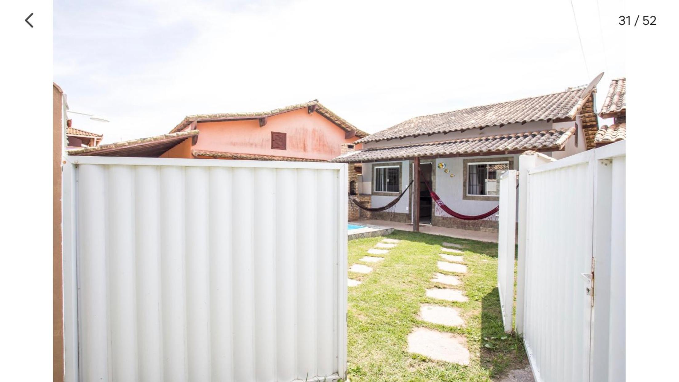 Casa com piscina, wifi e churrasqueira em unamar.