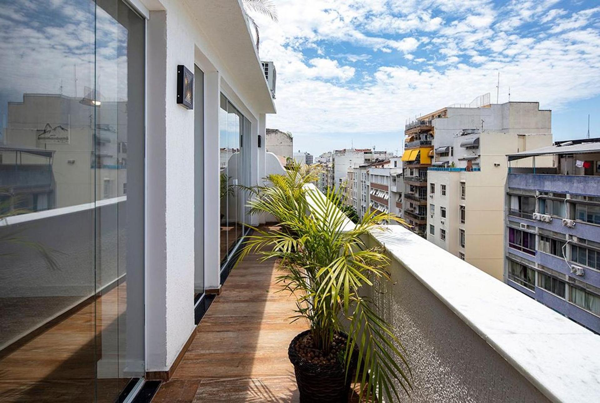 Penthouse with terrace, BBQ and jacuzzi