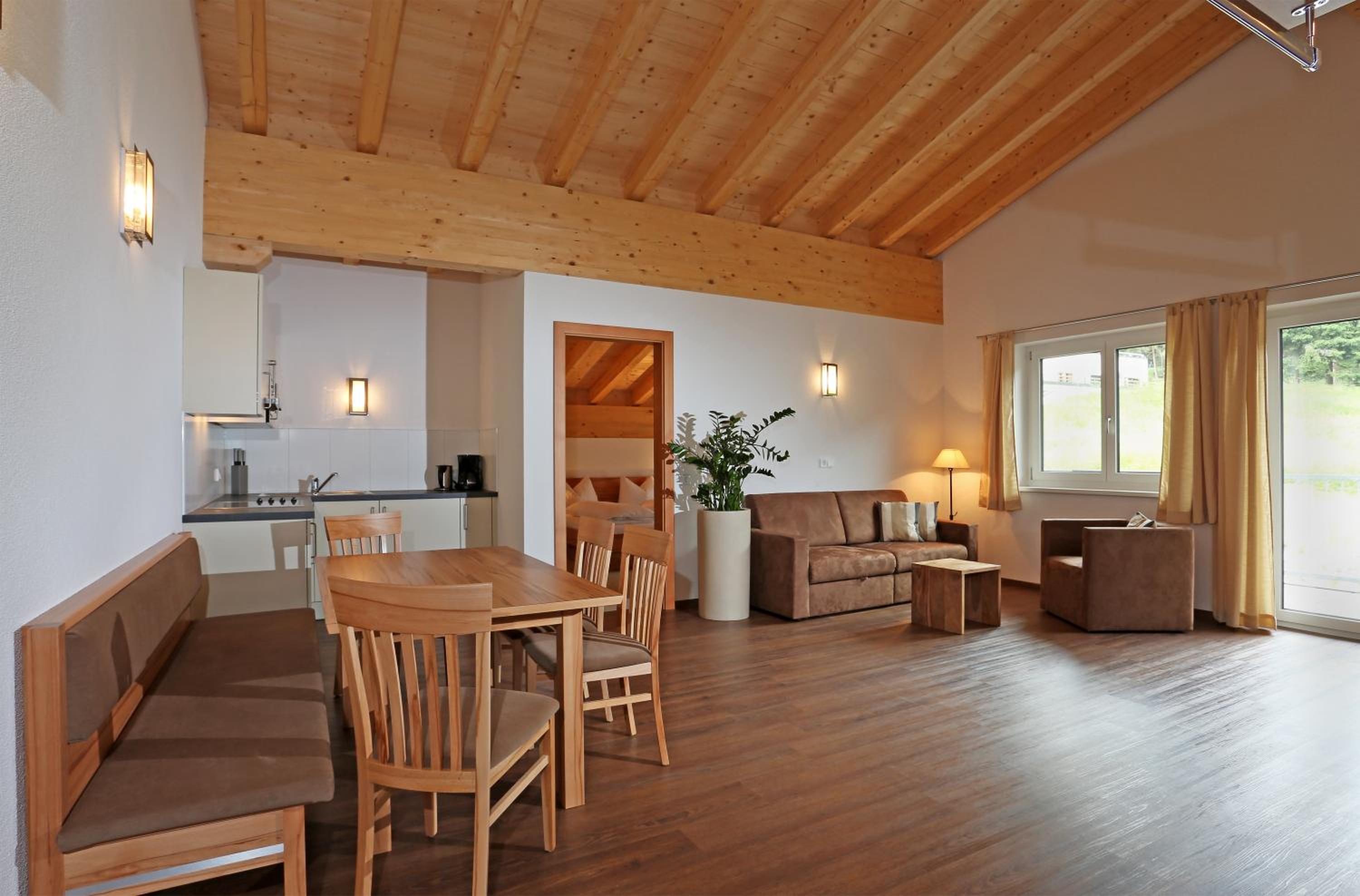 Apart Ladner view 3