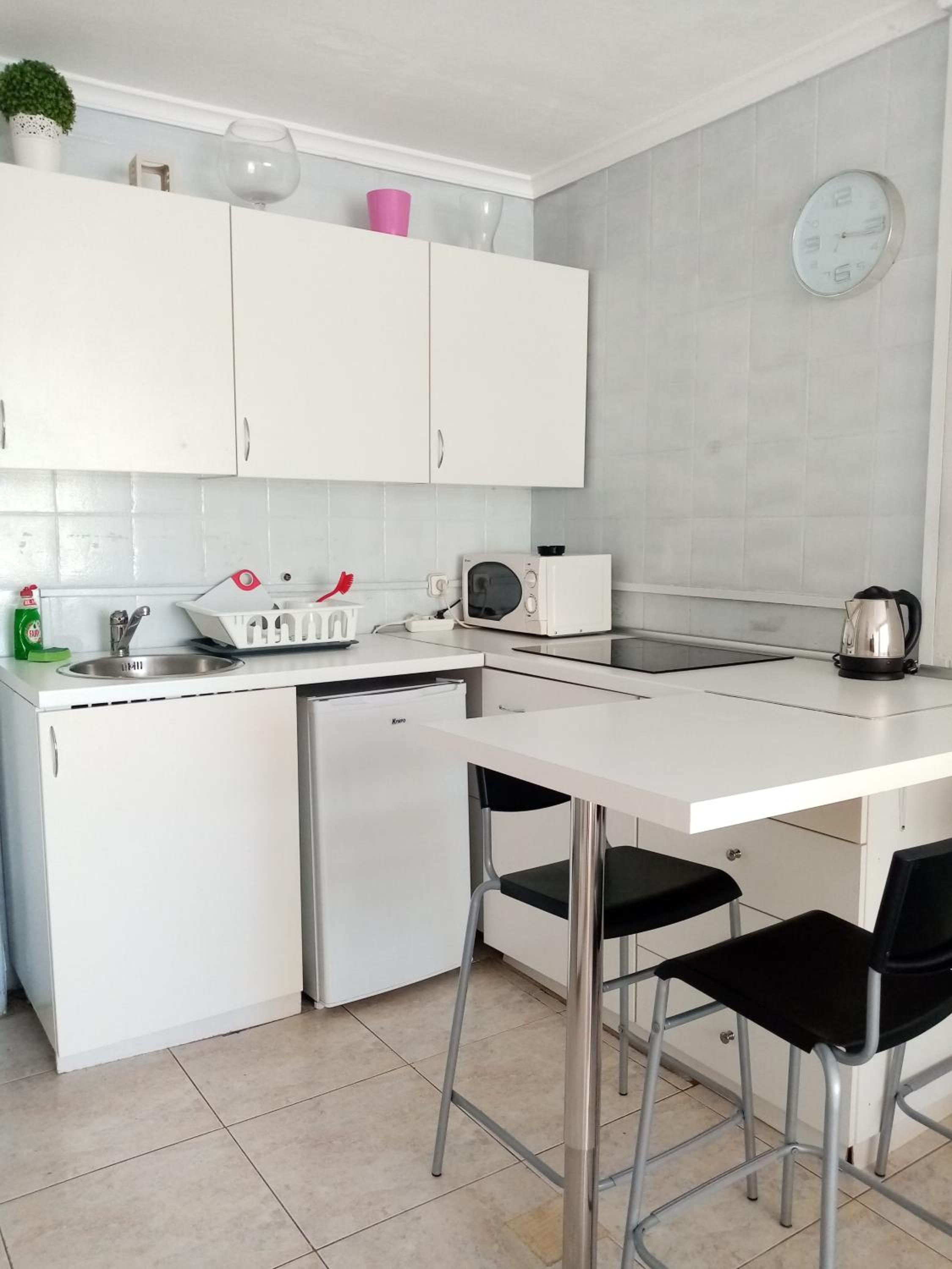 Apartment close to Yumbo,Free parking view 3