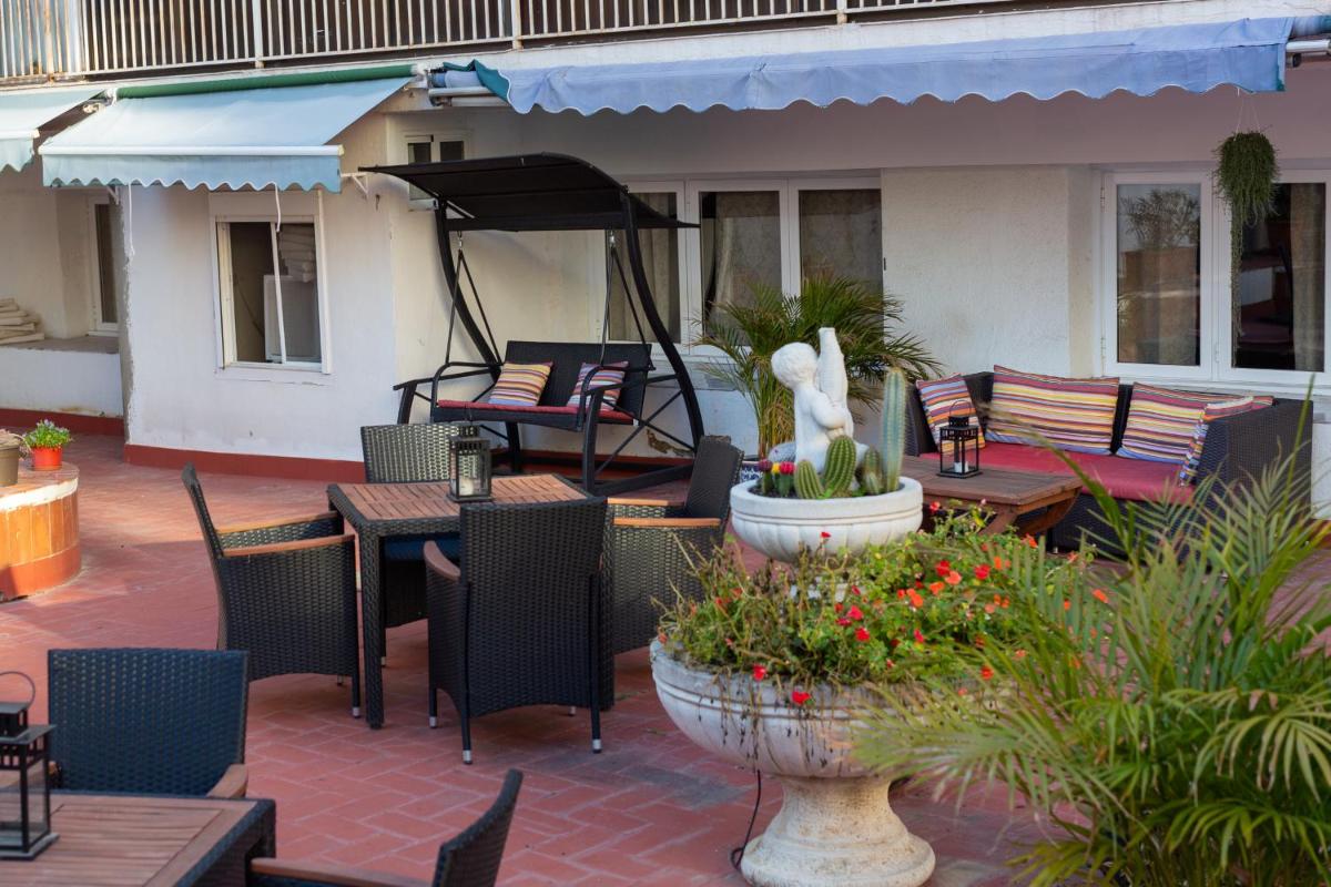 Hostal LIWI
