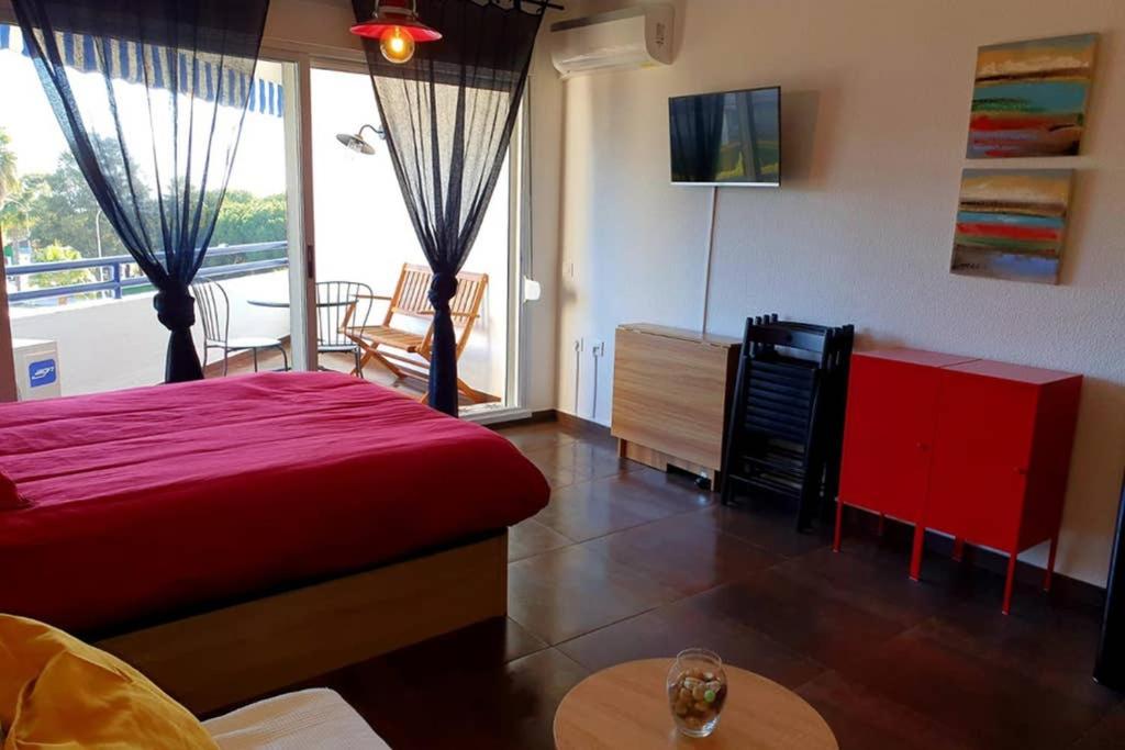 hotel room