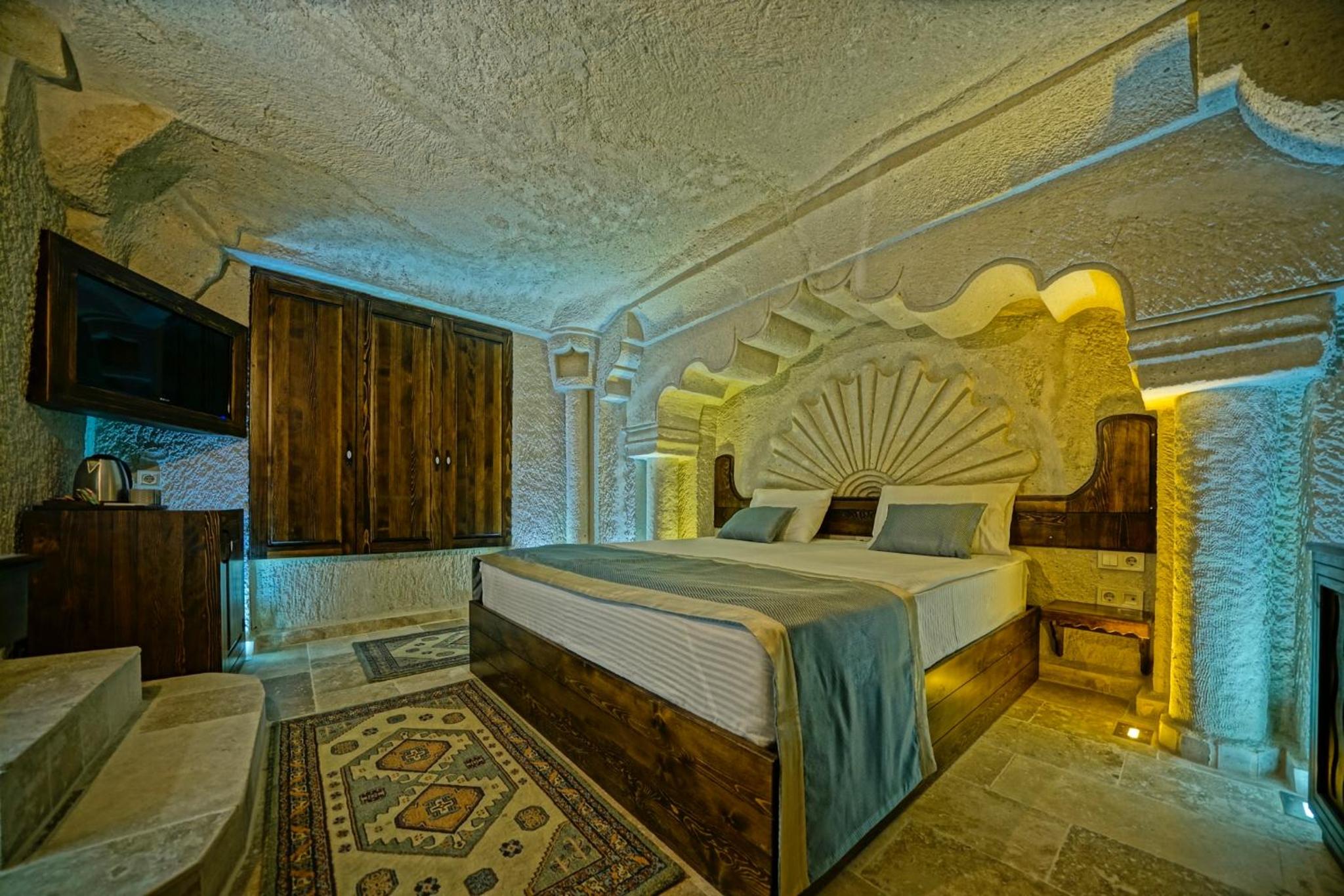 Castle Cave Hotel - Image 5