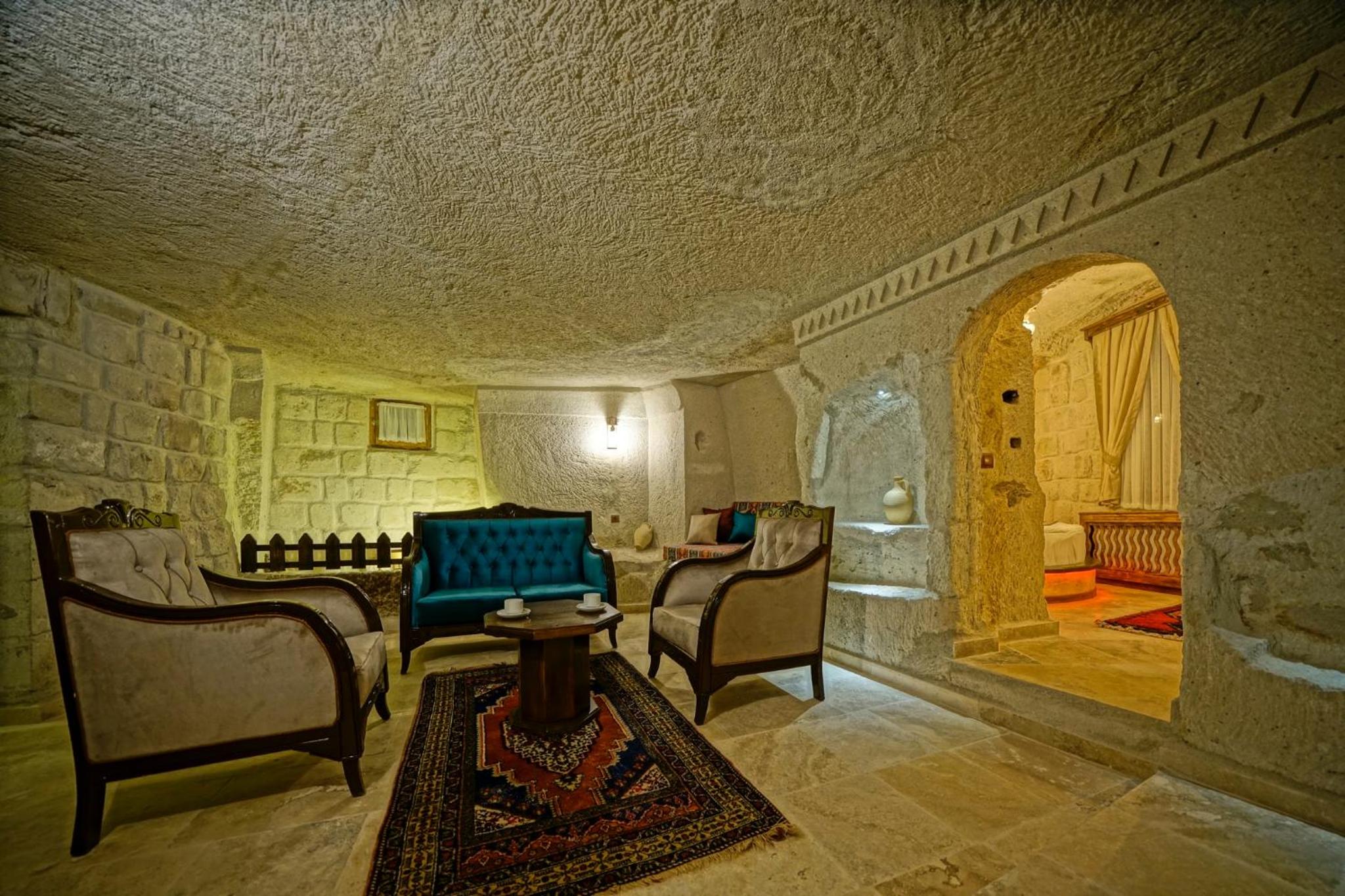 Castle Cave Hotel - Image 27