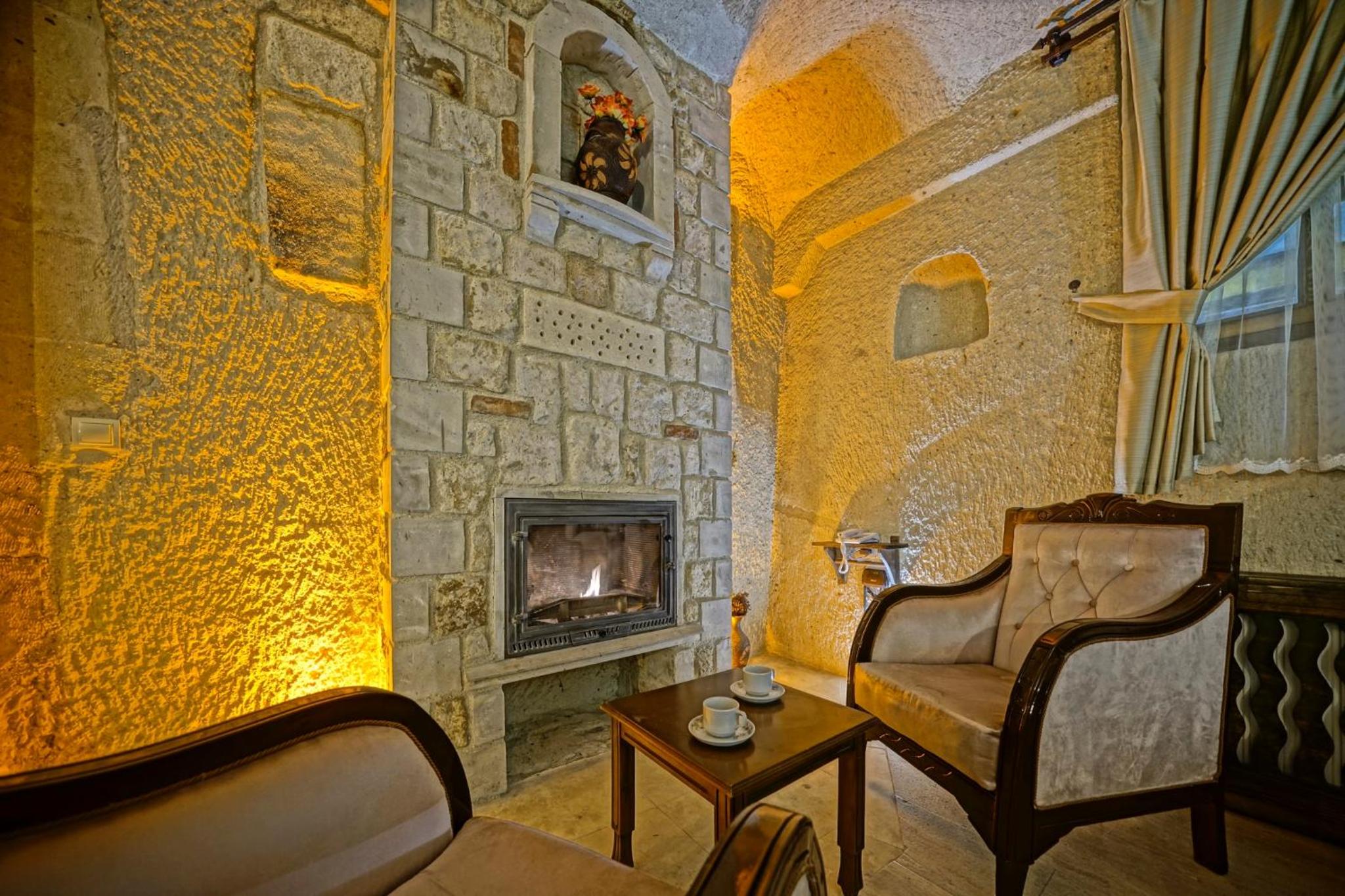 Castle Cave Hotel - Image 31