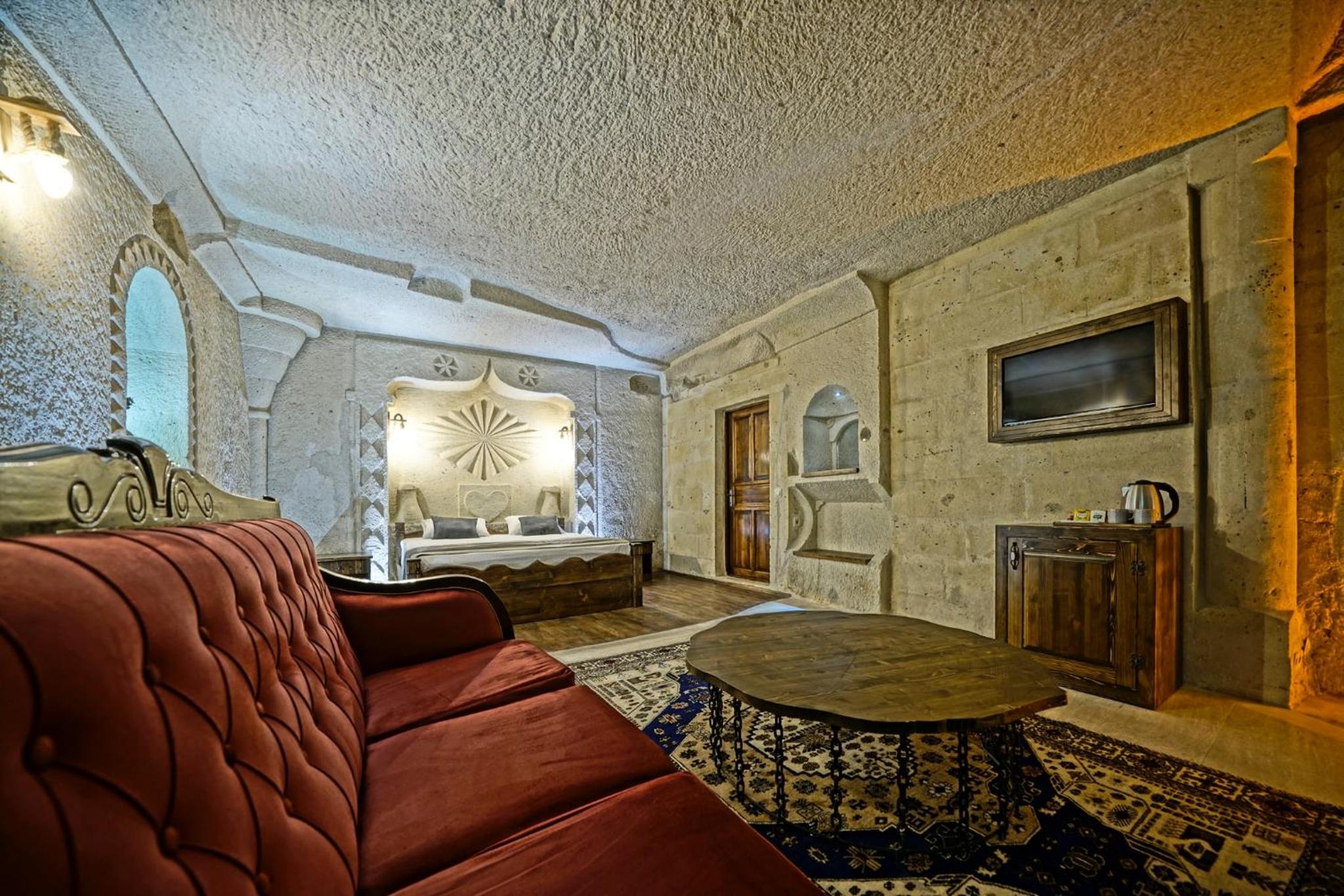 Castle Cave Hotel - Image 11