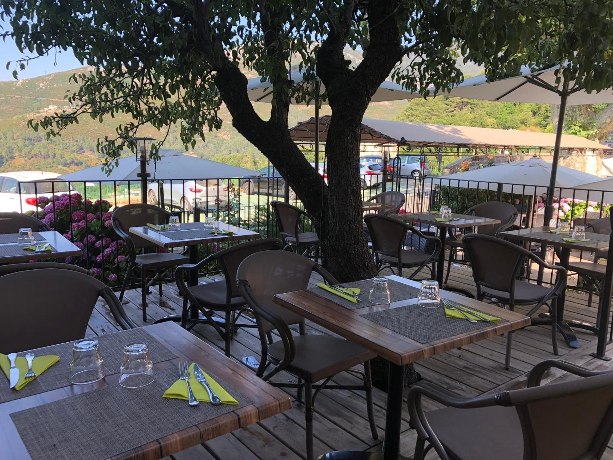 restaurant