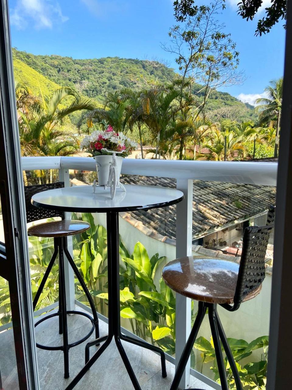 Casa de boneca em Condomínio - Juquehy