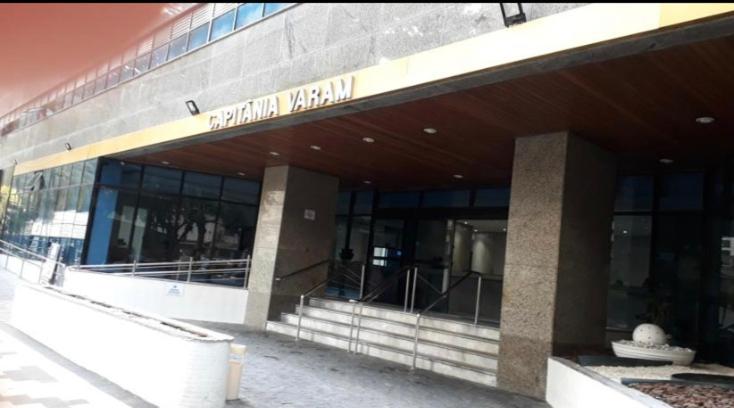 Hotel APTO CHURRASQUEIRA, Capitania Varam, Pitangueiras, piscina, 100 m da praia, 2 dormitórios, 2 vagas de garagem - Image 1