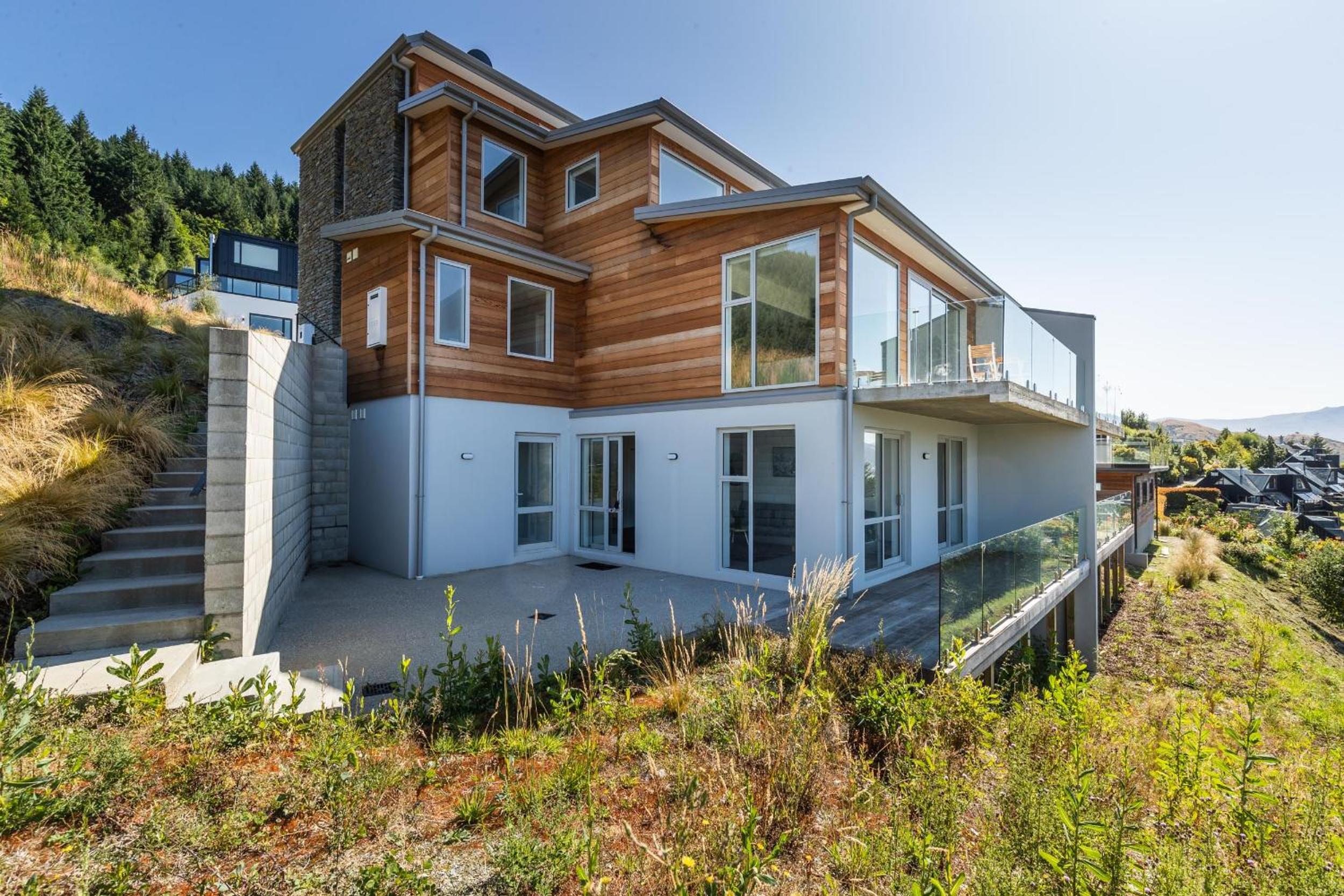 Alpine Retreat - Panoramic Views view 2