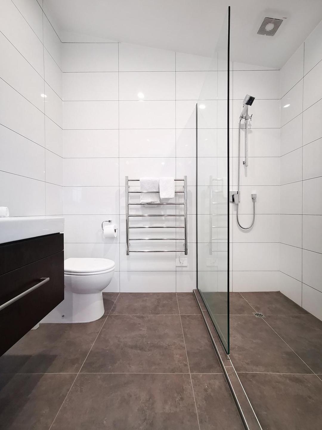 One Bedroom Unit with Panoramic Views view 3