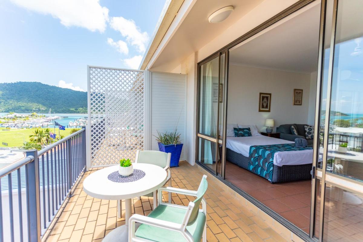 OCEAN VIEWS 10A